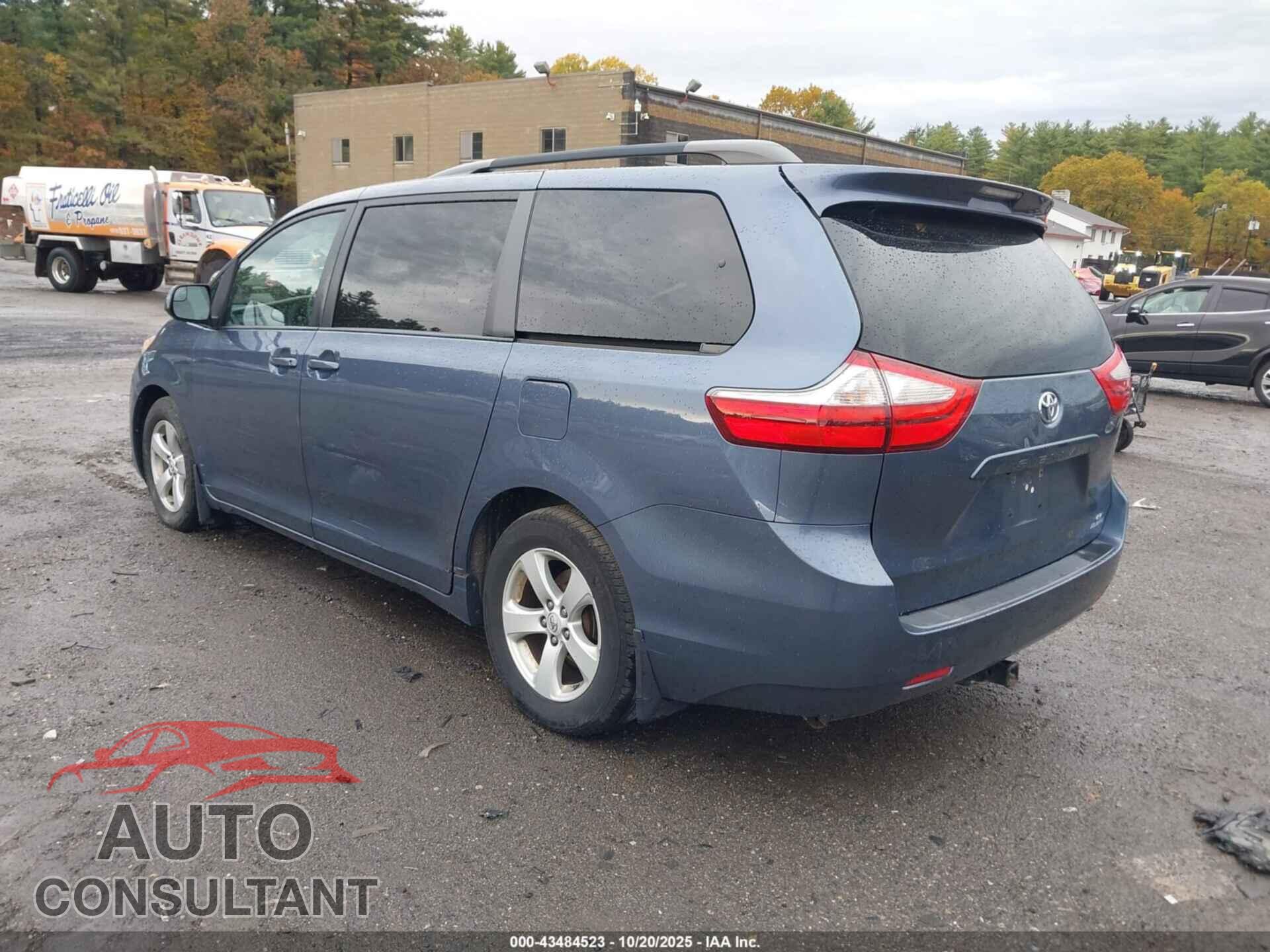 TOYOTA SIENNA 2015 - 5TDKK3DC6FS527152