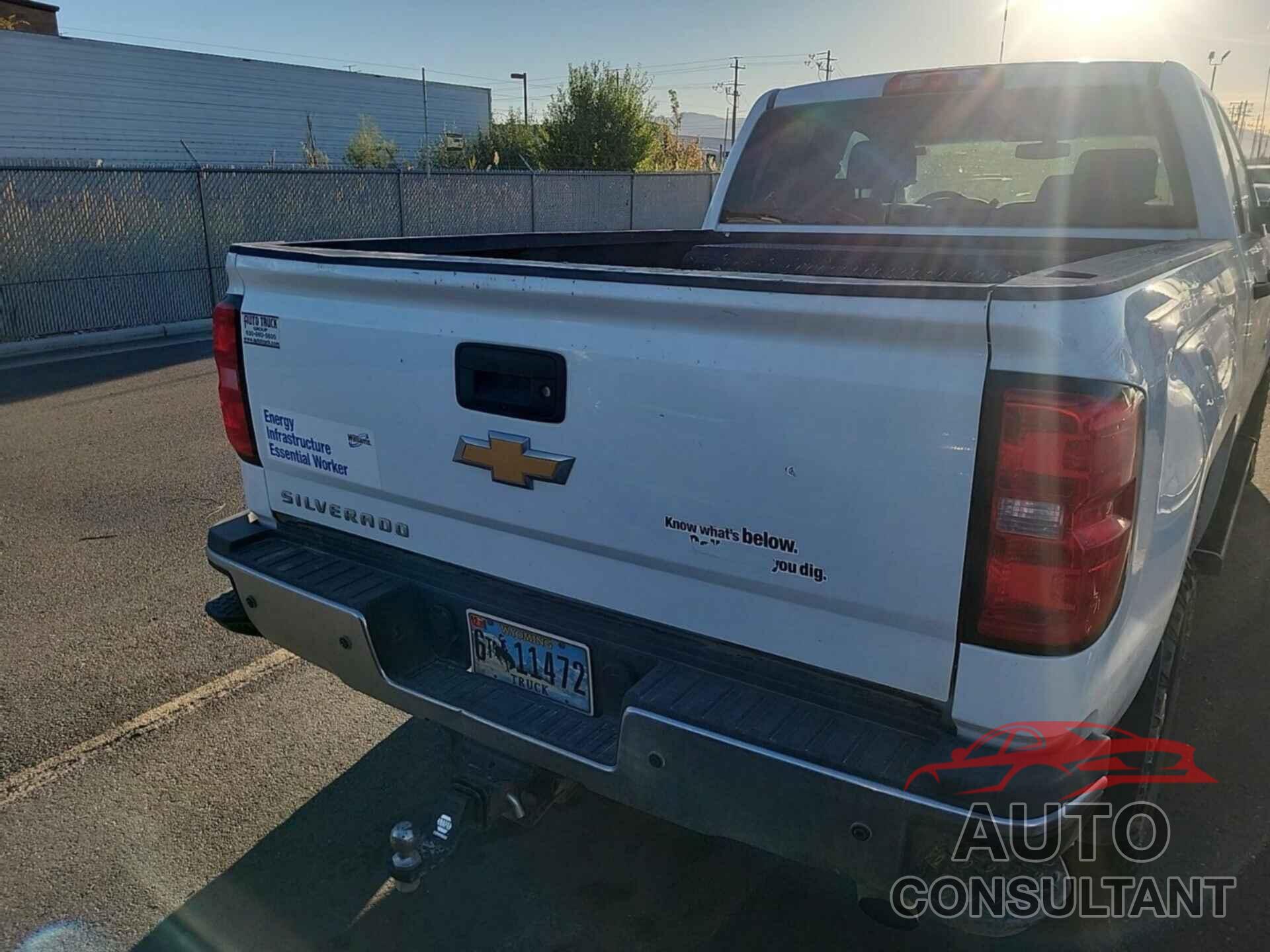 CHEVROLET SILVERADO 2018 - 1GC2KUEG8JZ164707