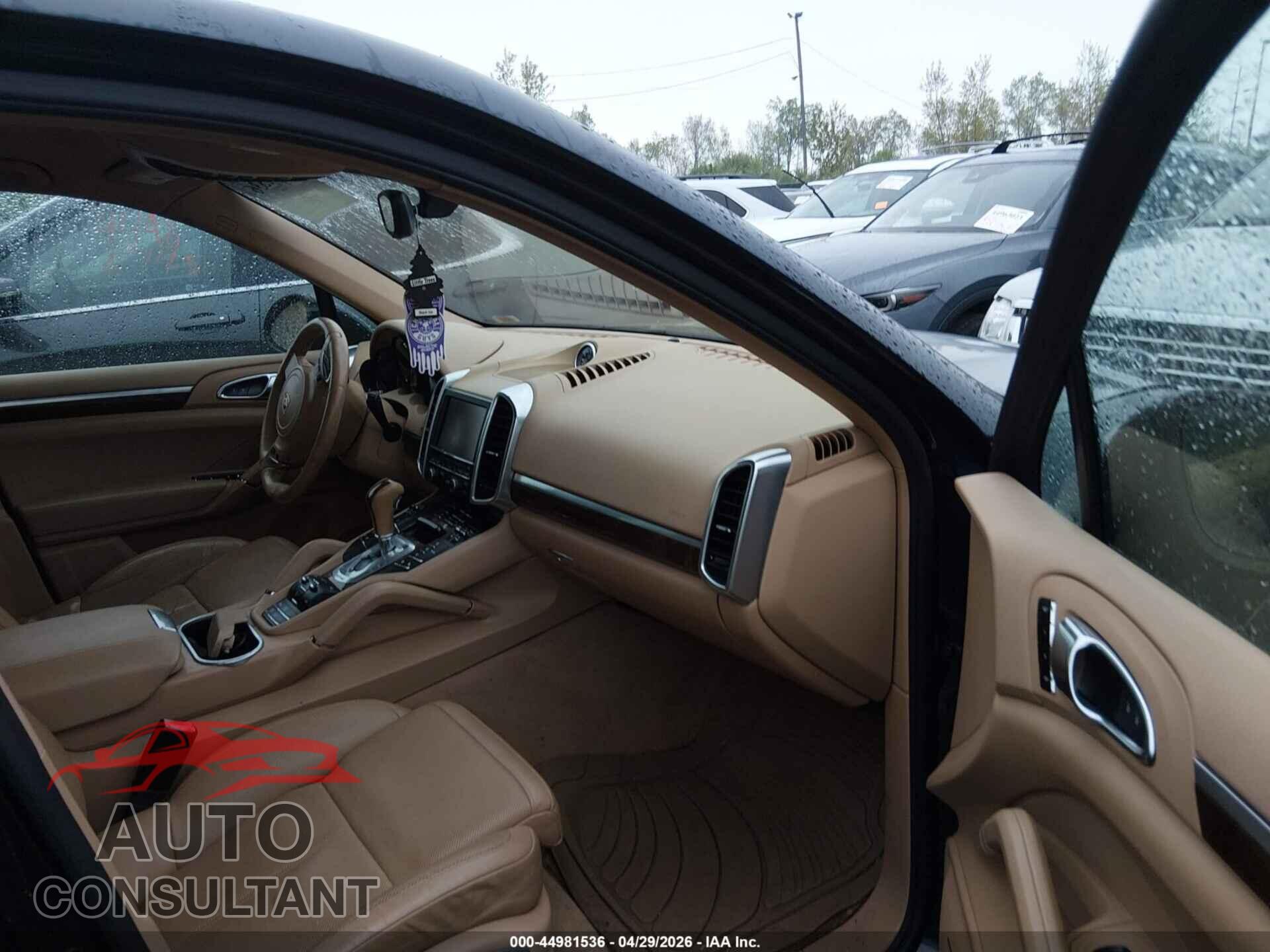 PORSCHE CAYENNE 2012 - WP1AB2A28CLA45313