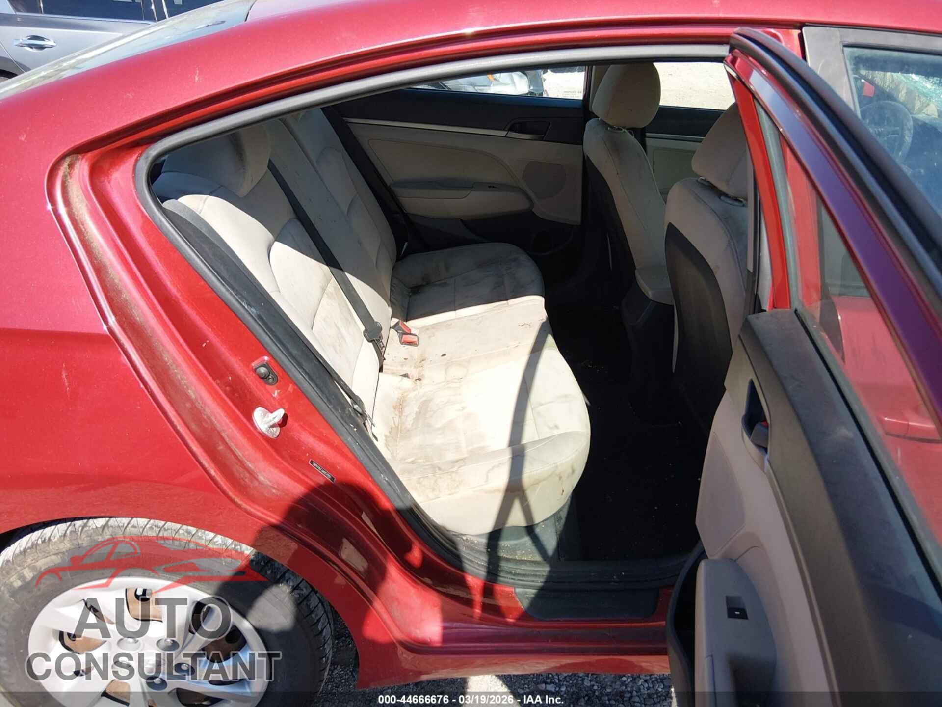 HYUNDAI ELANTRA 2018 - 5NPD74LF3JH257257