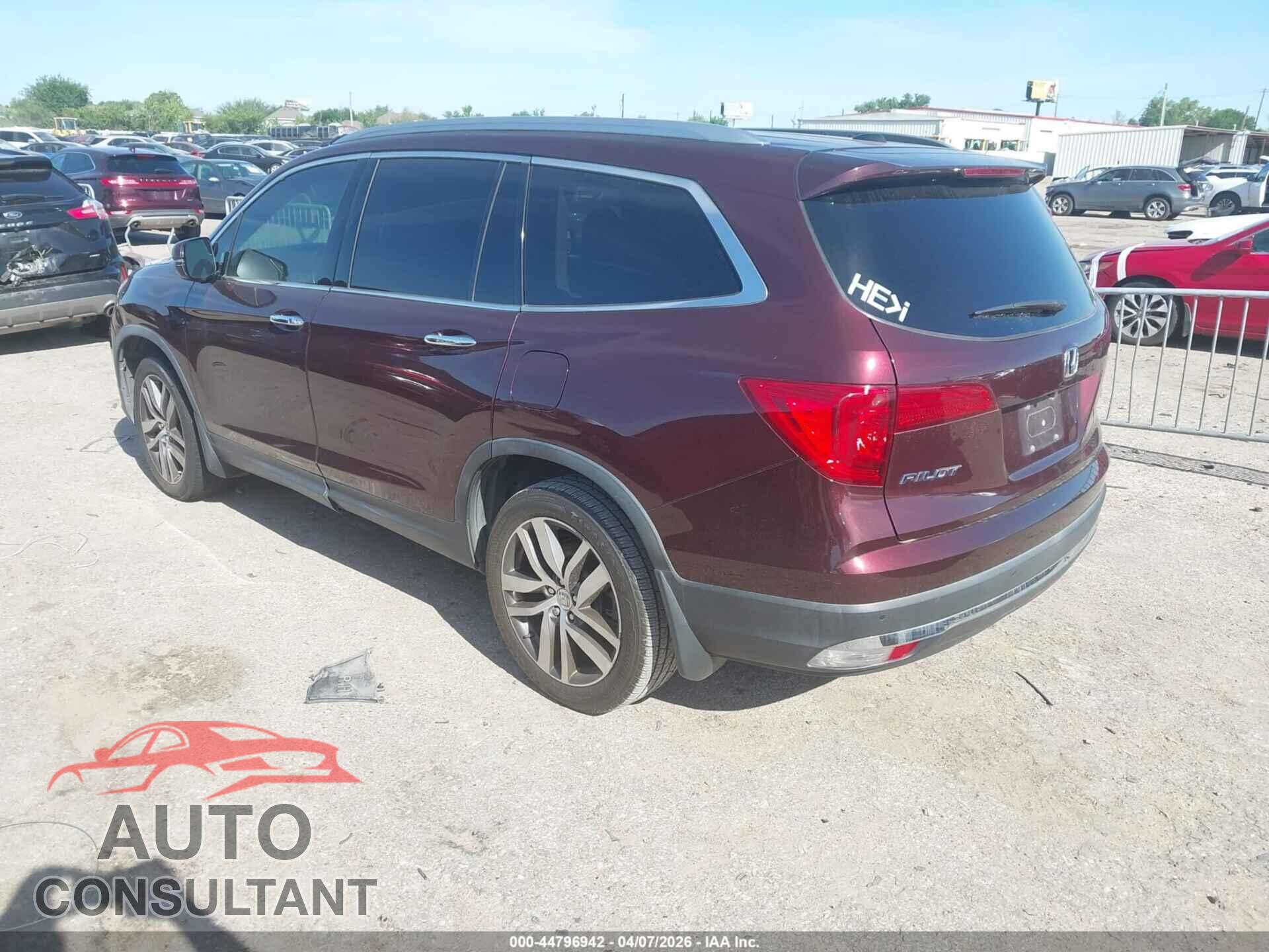 HONDA PILOT 2017 - 5FNYF5H92HB006381