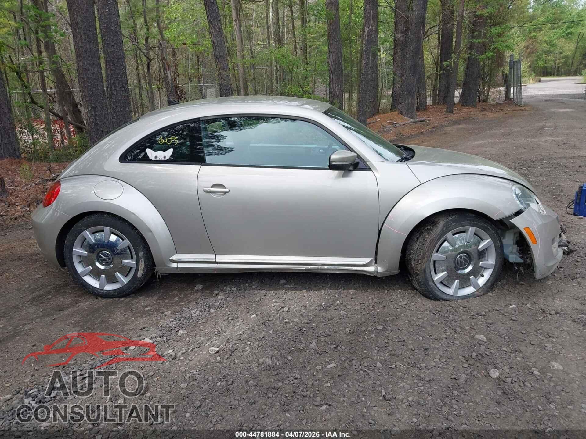 VOLKSWAGEN BEETLE 2012 - 3VWJP7AT1CM628763