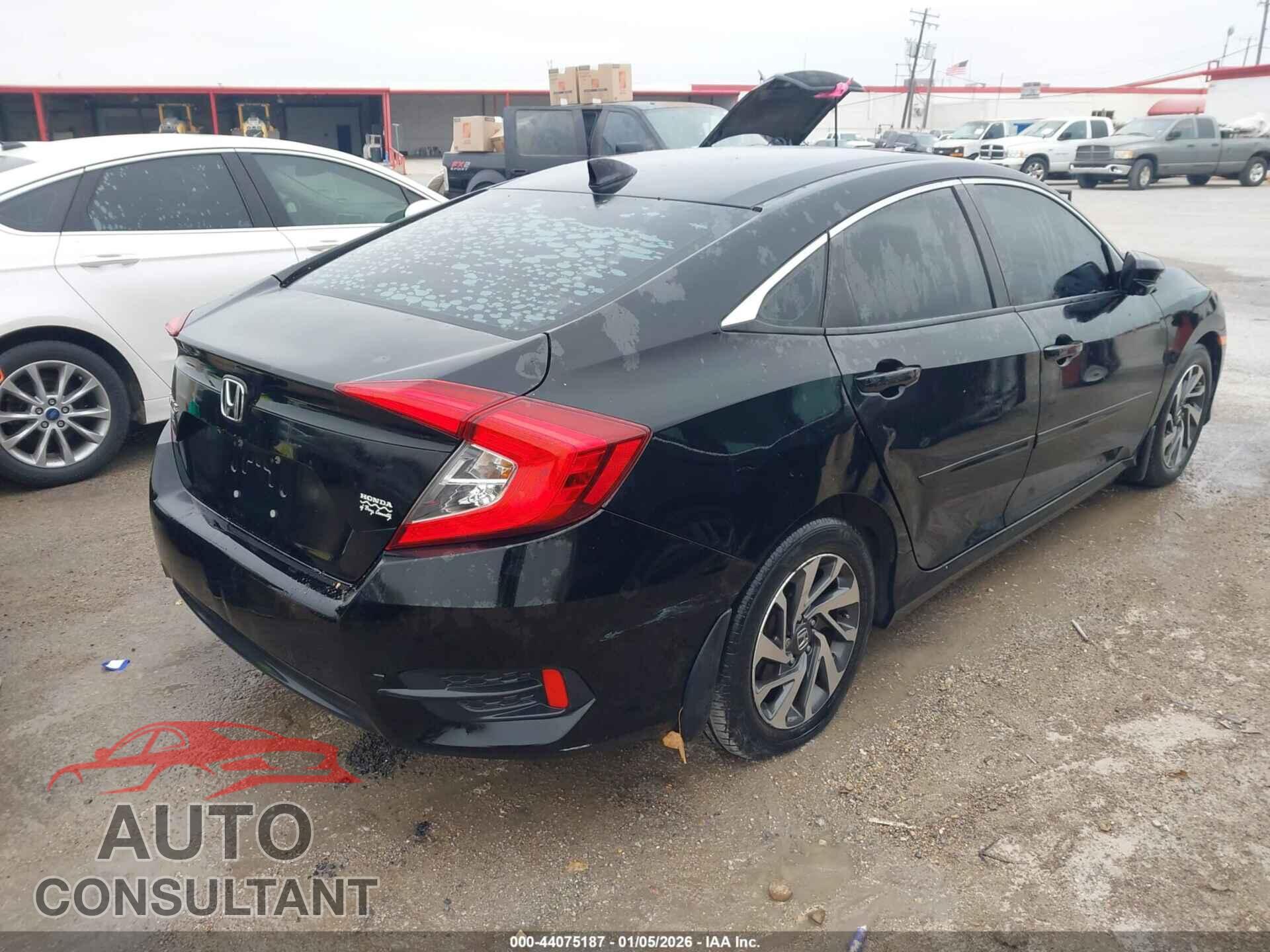 HONDA CIVIC 2018 - 19XFC2F74JE012453