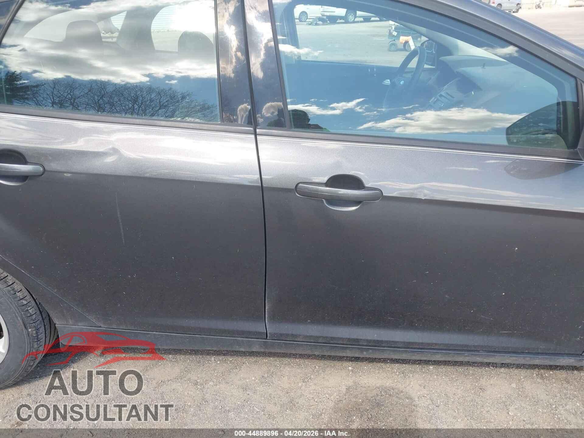 FORD FOCUS 2016 - 1FADP3F21GL202304