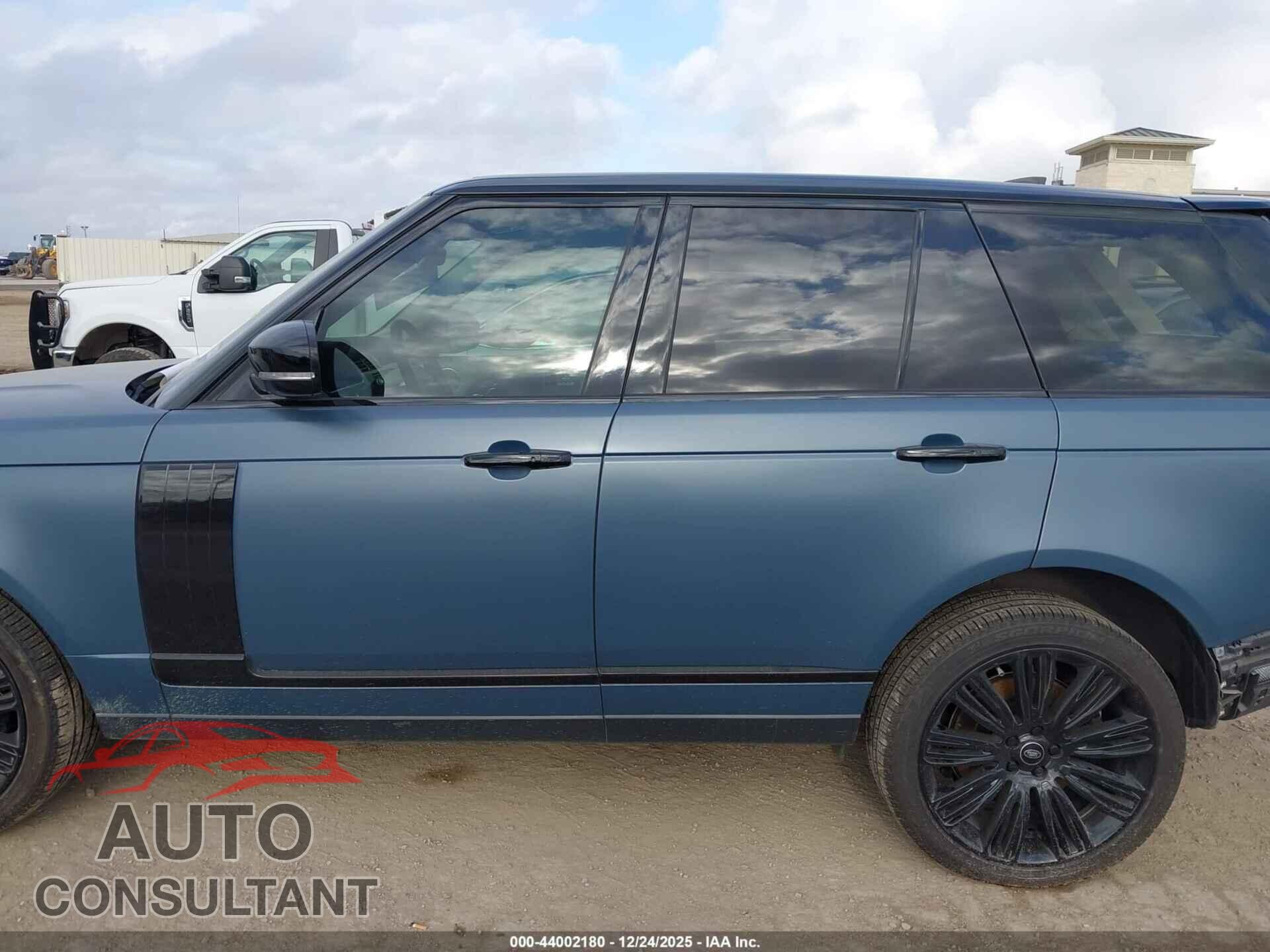 LAND ROVER RANGE ROVER 2022 - SALGS2RU7NA462995