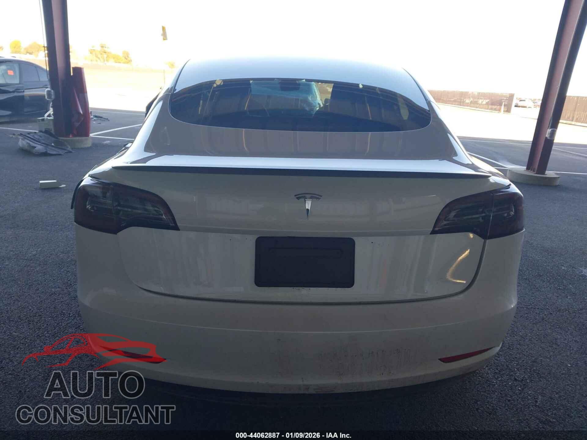 TESLA MODEL 3 2023 - 5YJ3E1EA1PF452668