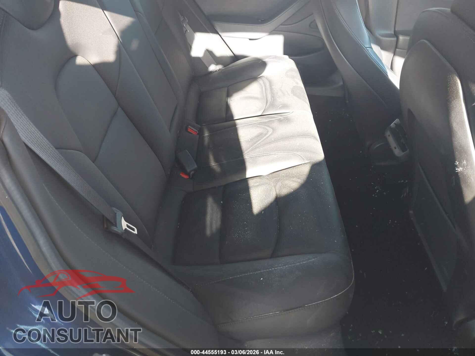 TESLA MODEL 3 2019 - 5YJ3E1EB7KF452689
