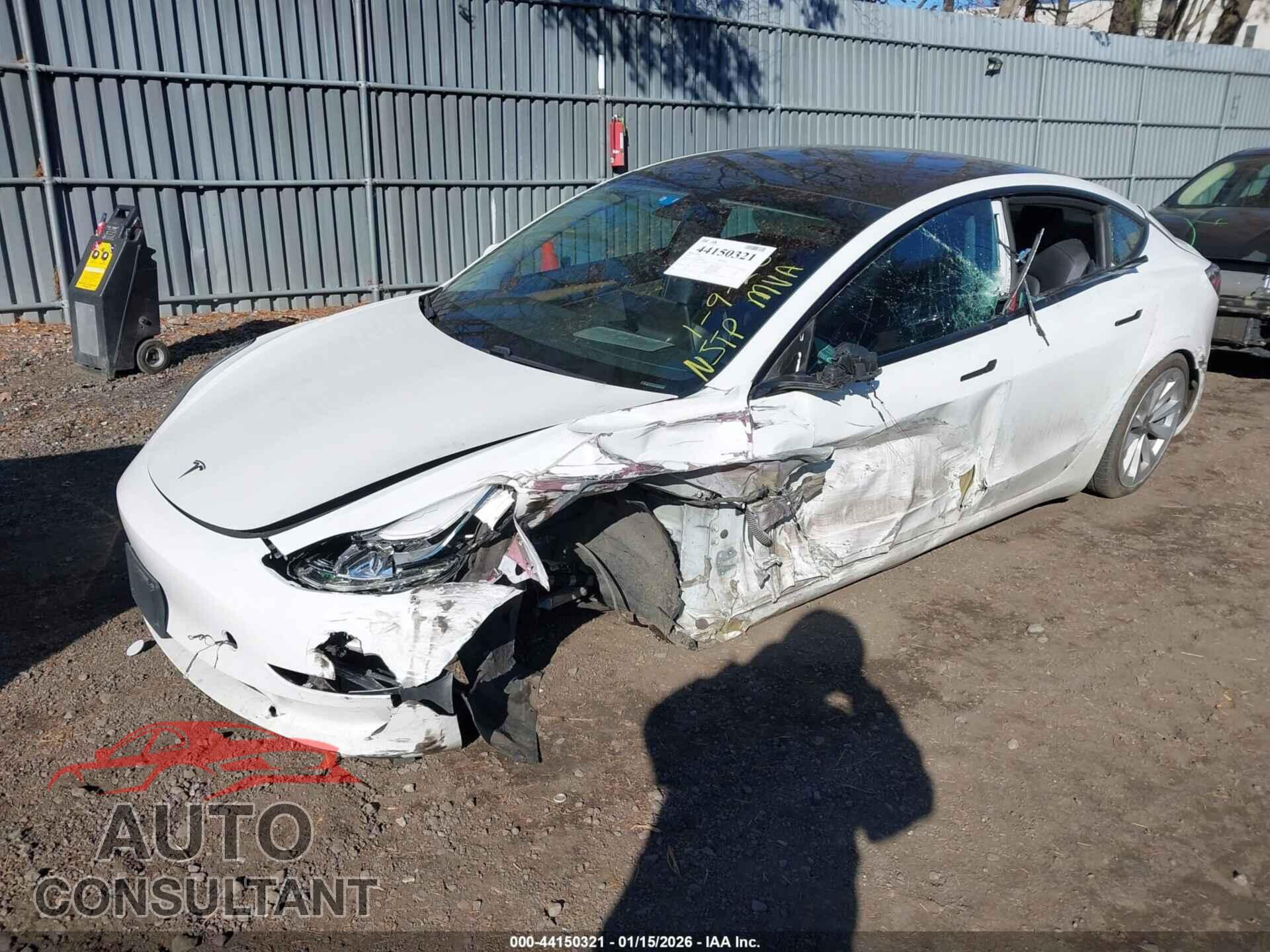 TESLA MODEL 3 2021 - 5YJ3E1EAXMF987008
