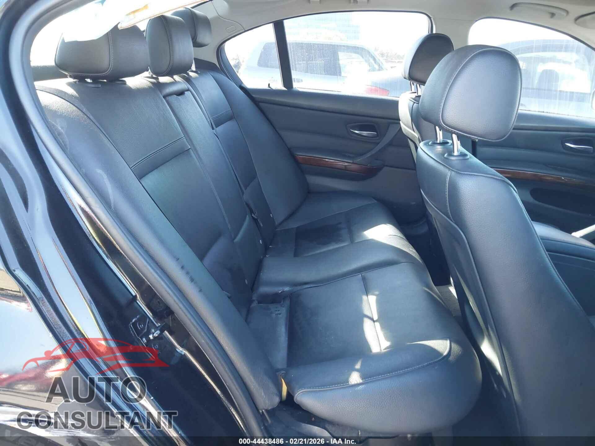 BMW 328I 2011 - WBAPH7C52BE852733