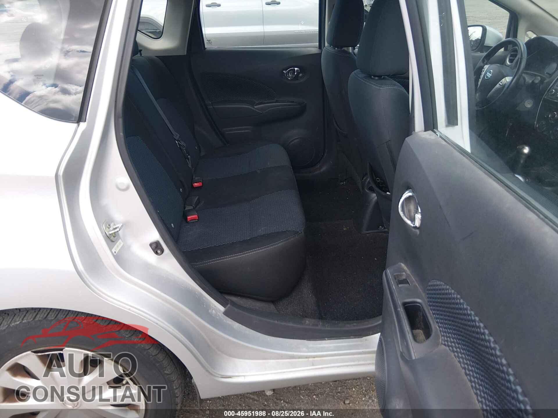 NISSAN VERSA NOTE 2015 - 3N1CE2CP8FL366452