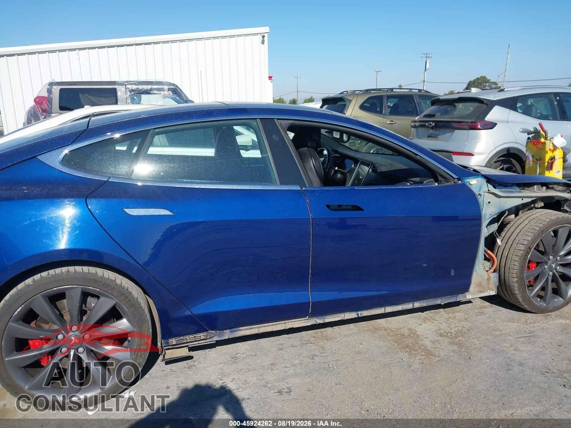 TESLA MODEL S 2017 - 5YJSA1E40HF186241