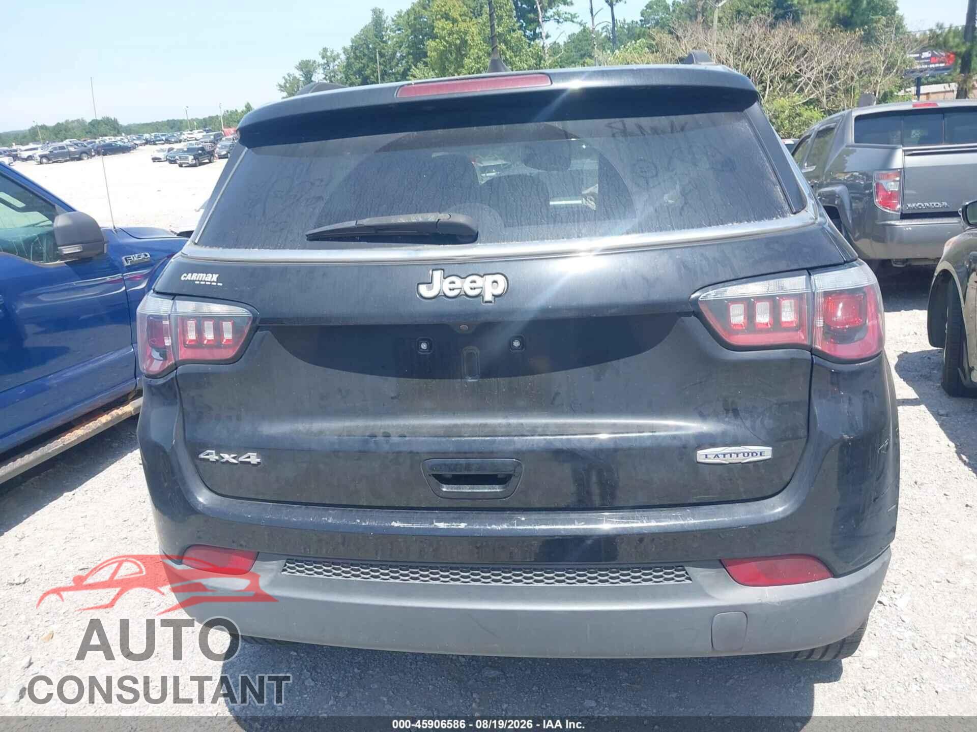 JEEP COMPASS 2018 - 3C4NJDBB8JT155120