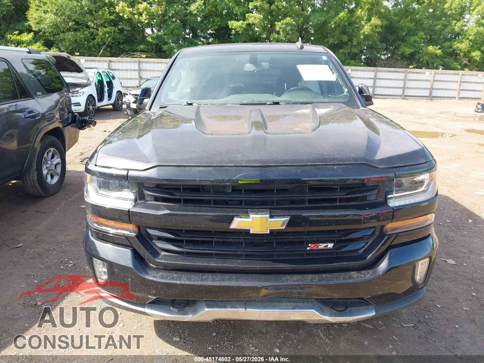 CHEVROLET SILVERADO 1500 2018 - 1GCVKREC5JZ347375