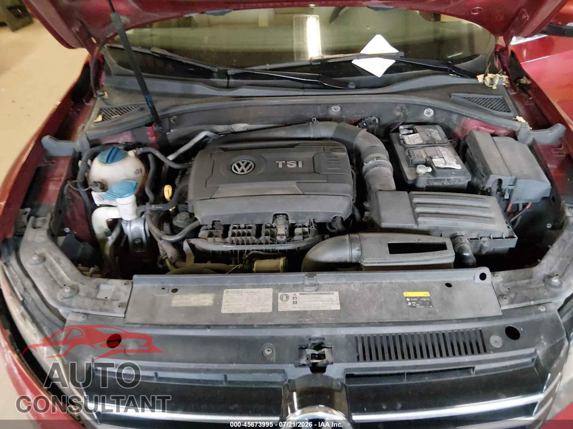 VOLKSWAGEN PASSAT 2015 - 1VWAT7A34FC092425