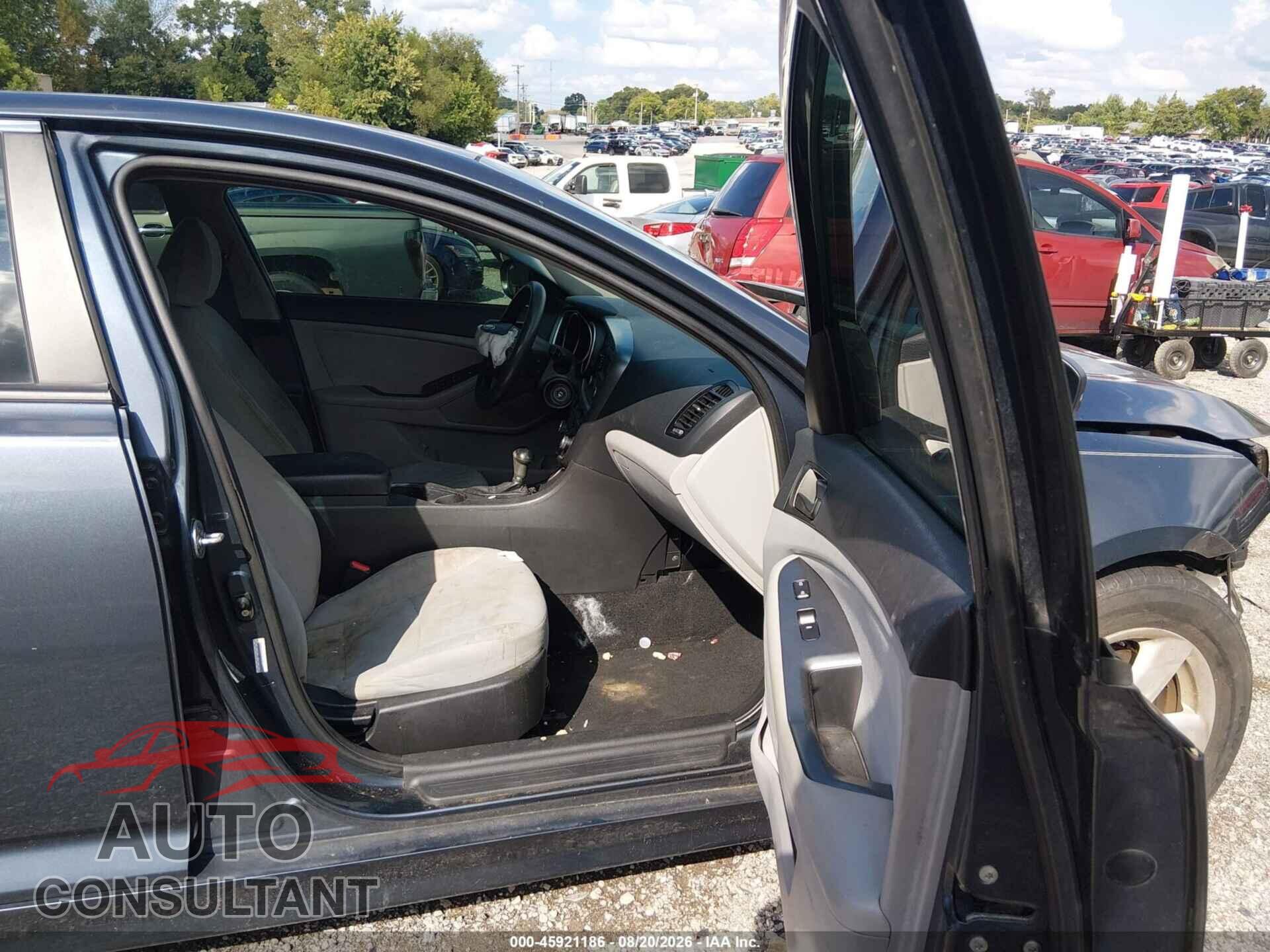 KIA OPTIMA 2015 - KNAGM4A70F5577111