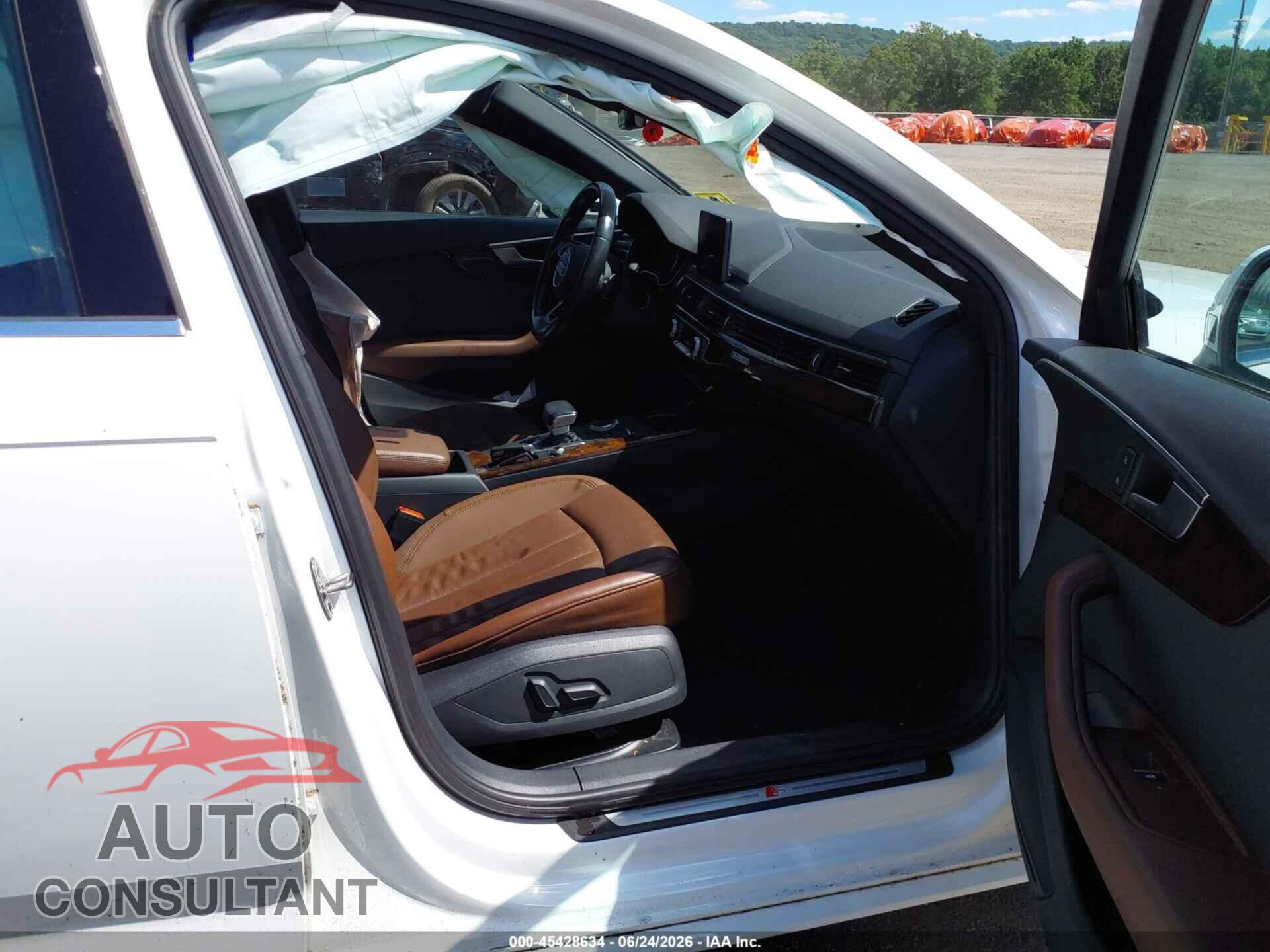 AUDI A4 2019 - WAUDNAF40KA043346