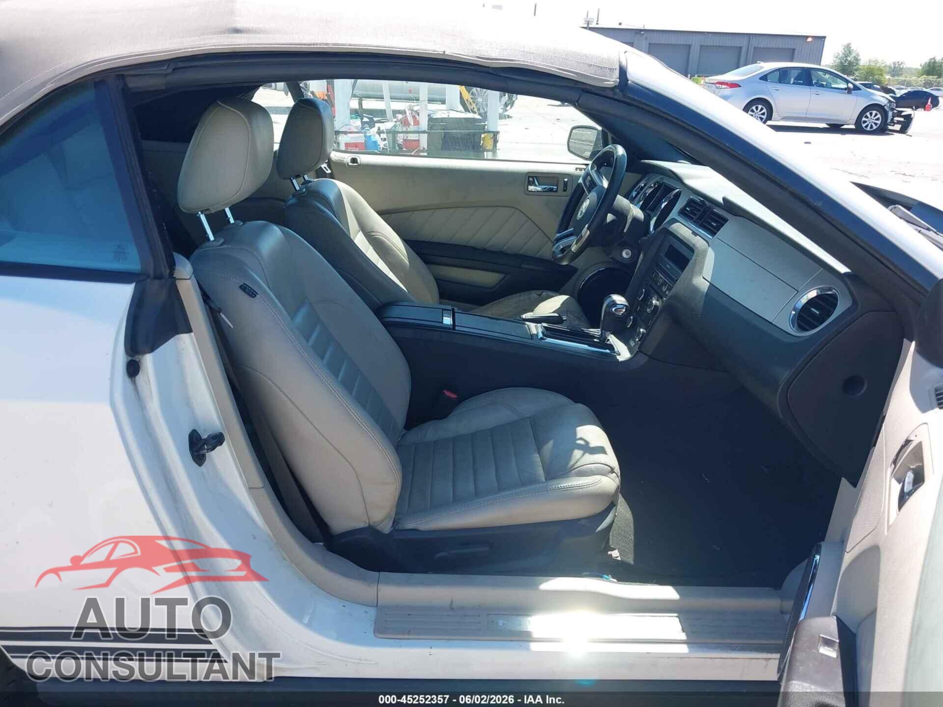 FORD MUSTANG 2010 - 1ZVBP8EN5A5166846