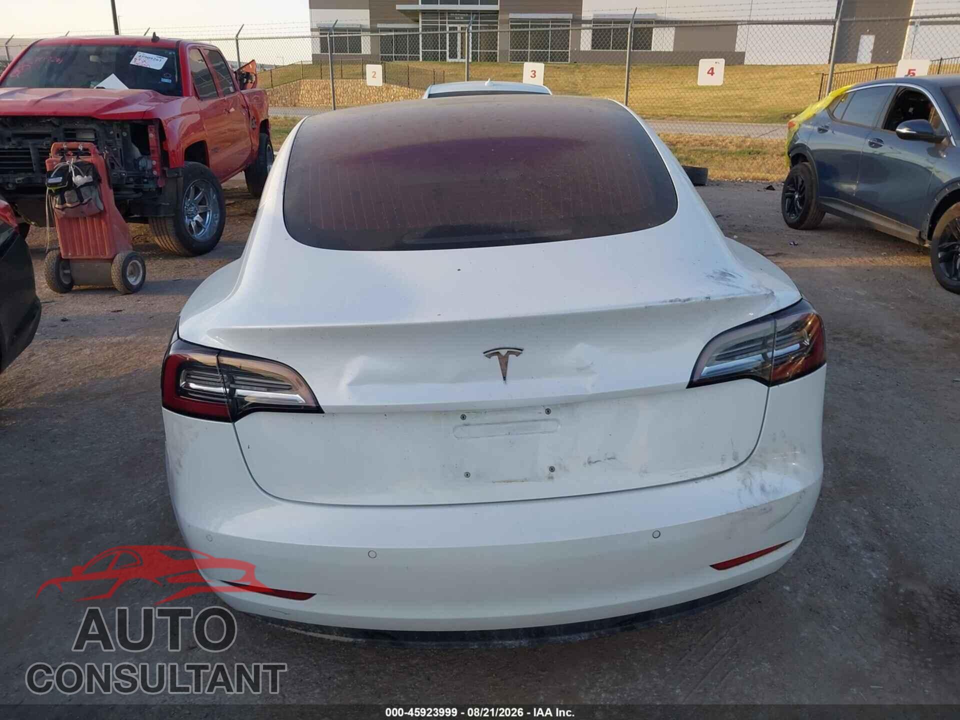 TESLA MODEL 3 2018 - 5YJ3E1EA8JF035345