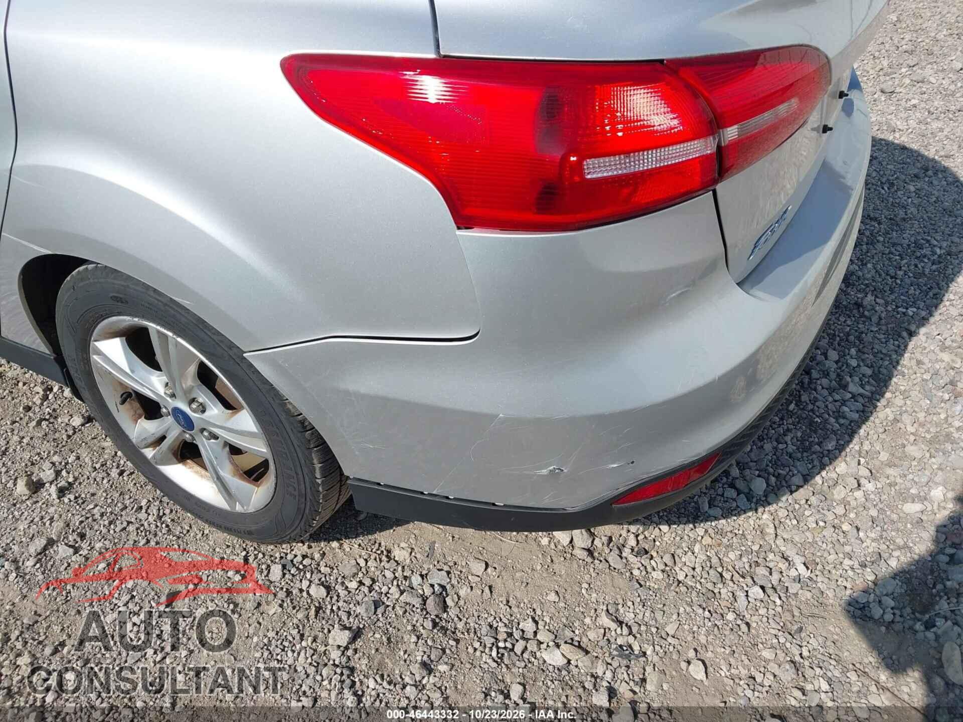 FORD FOCUS 2015 - 1FADP3E23FL247597