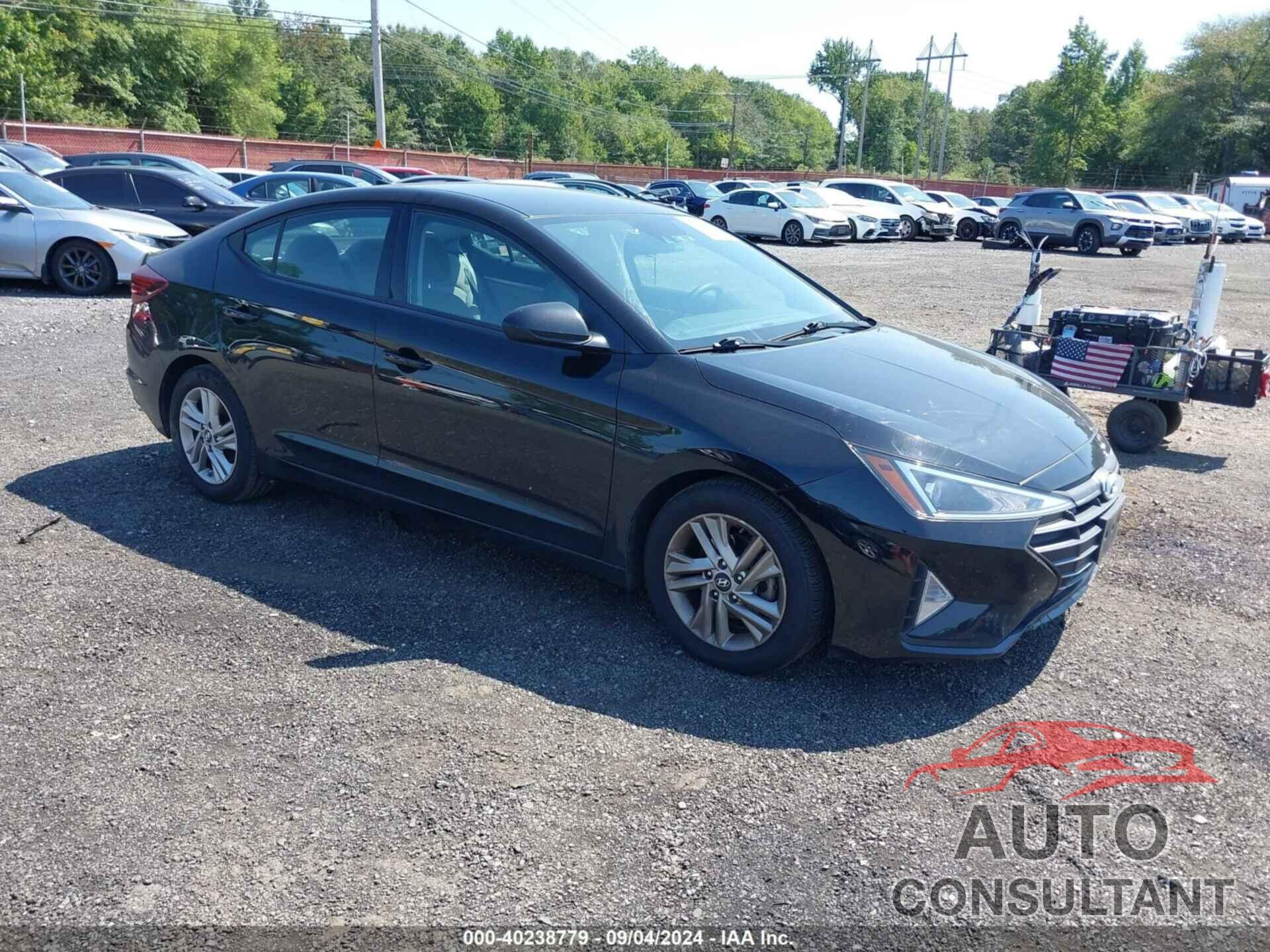 HYUNDAI ELANTRA 2019 - 5NPD84LF3KH463970