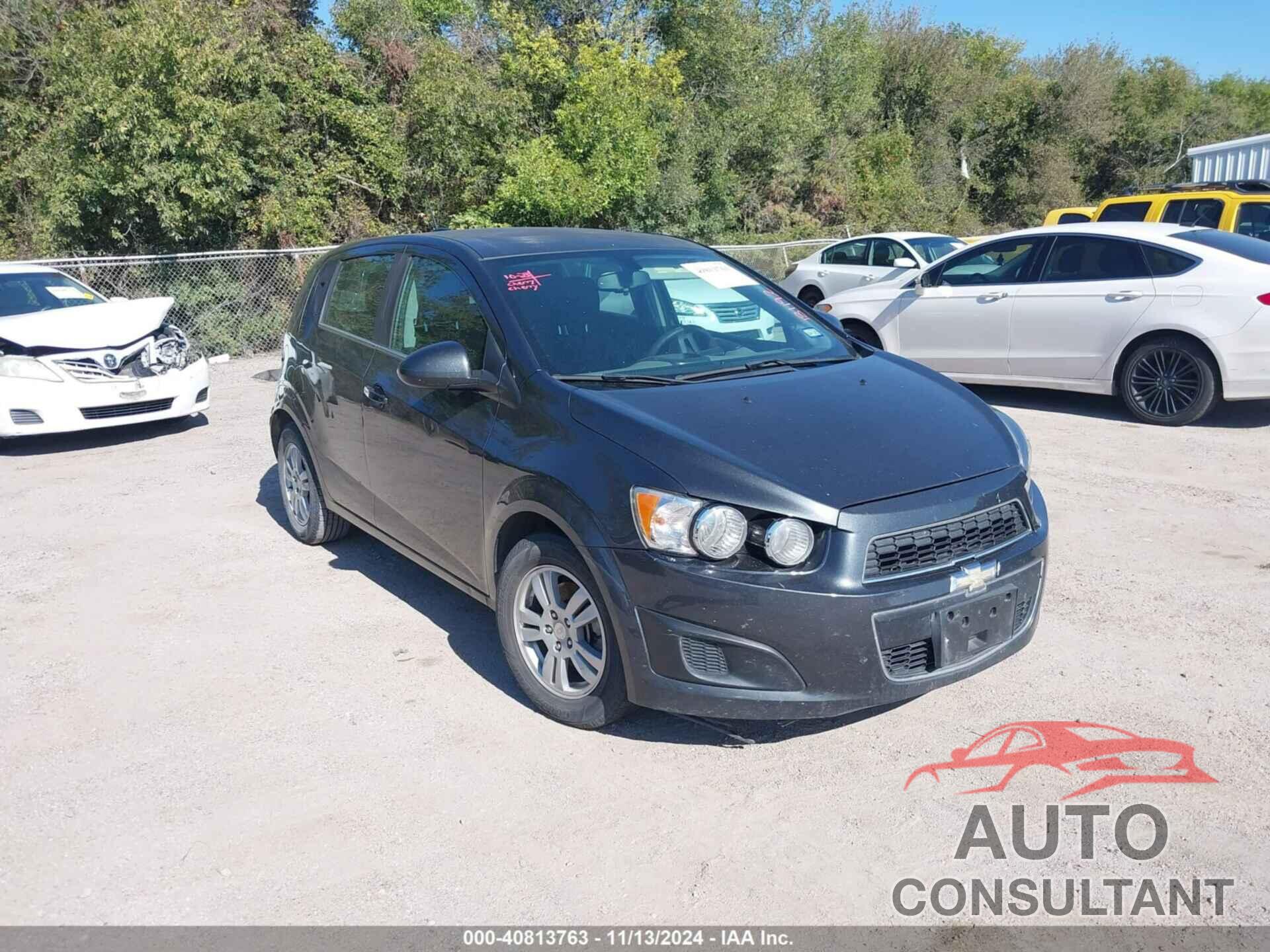 CHEVROLET SONIC 2016 - 1G1JC6SH9G4181192