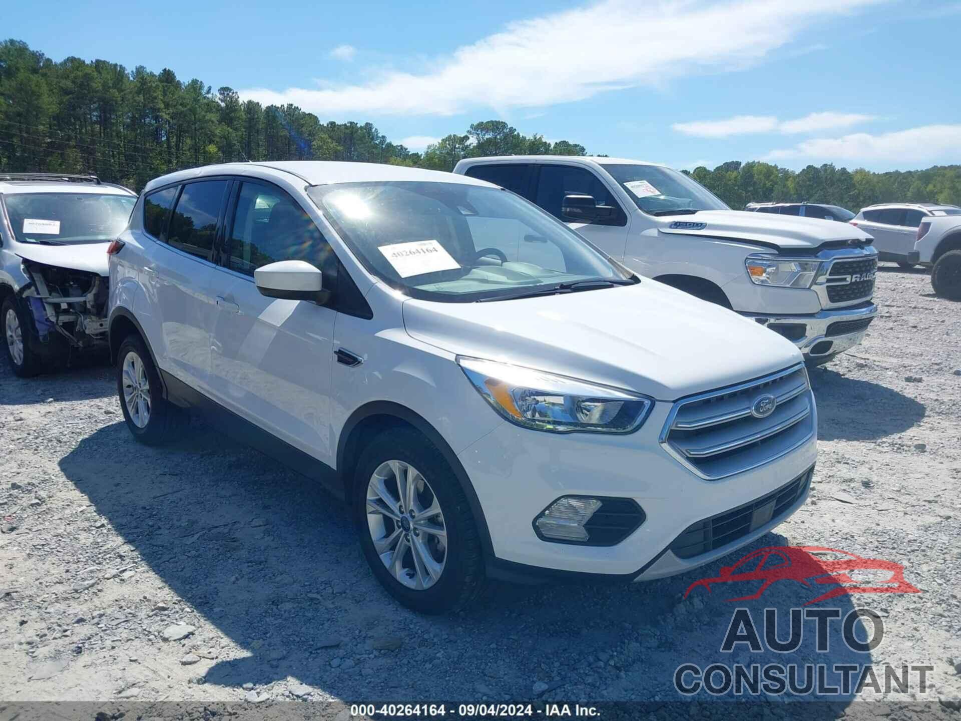 FORD ESCAPE 2019 - 1FMCU0GD8KUB11395