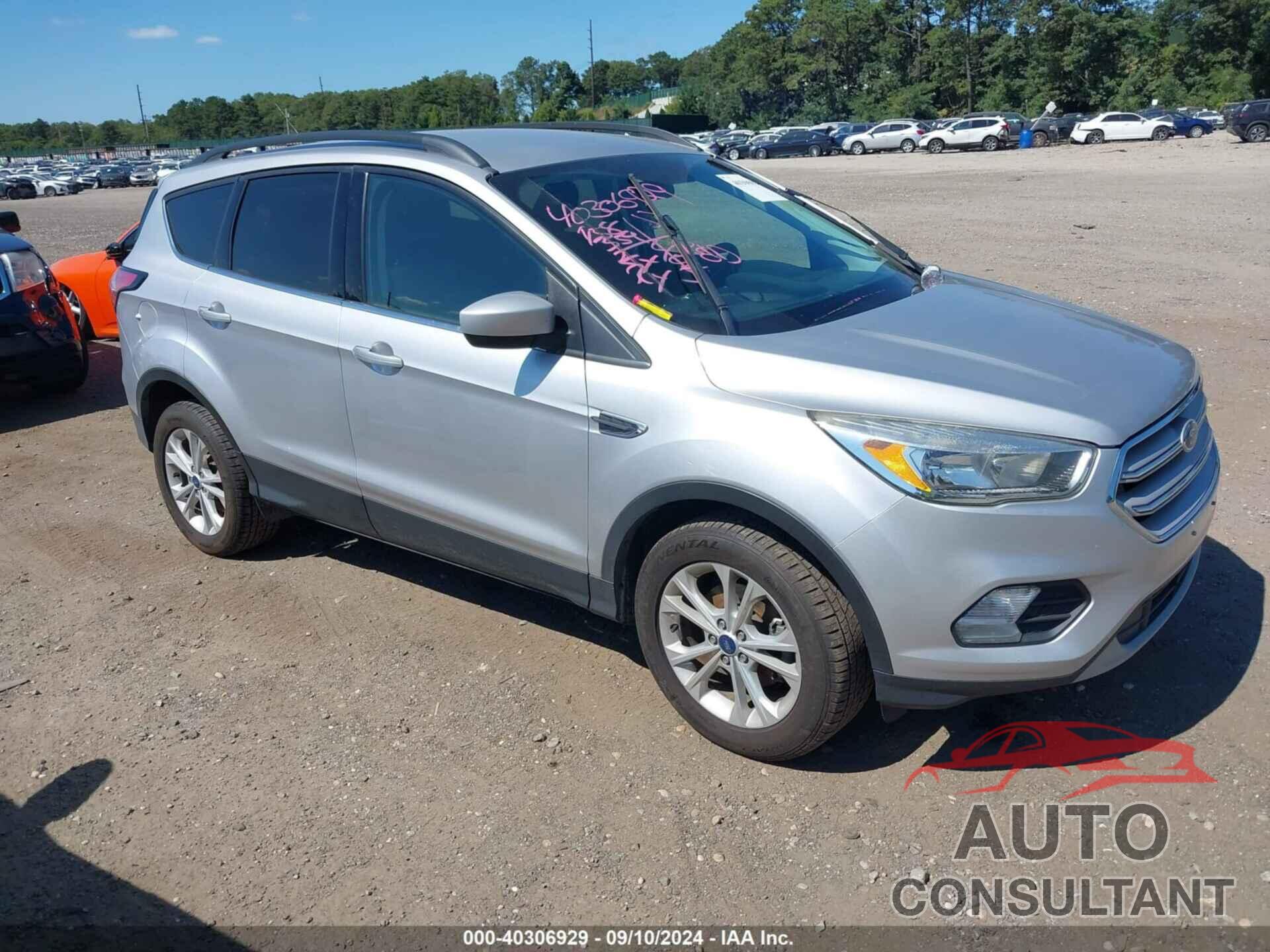 FORD ESCAPE 2018 - 1FMCU0GD6JUA52006