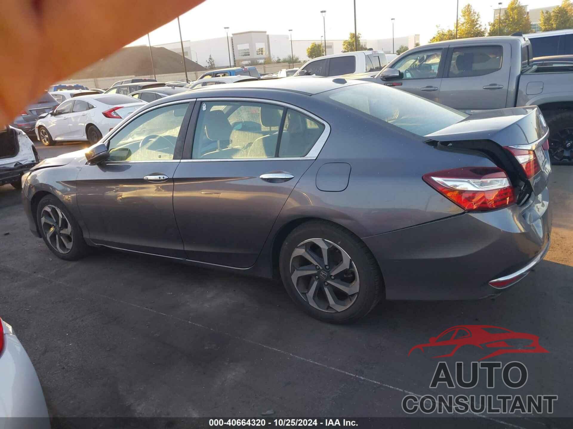 HONDA ACCORD 2017 - 1HGCR2F7XHA179111