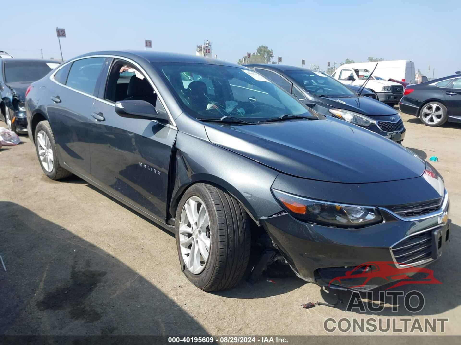 CHEVROLET MALIBU 2018 - 1G1ZD5ST0JF255805