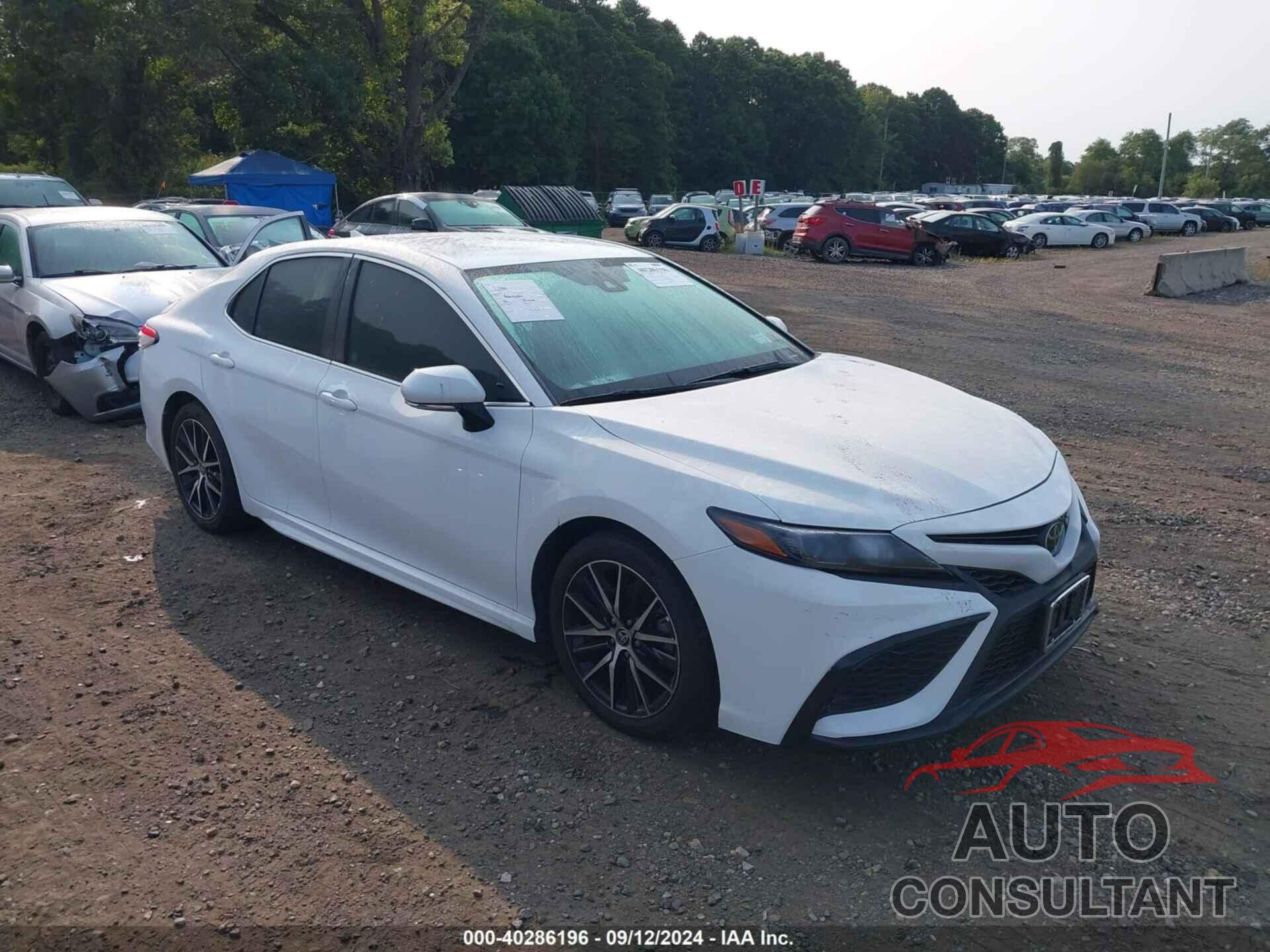 TOYOTA CAMRY 2022 - 4T1G11BK3NU071883