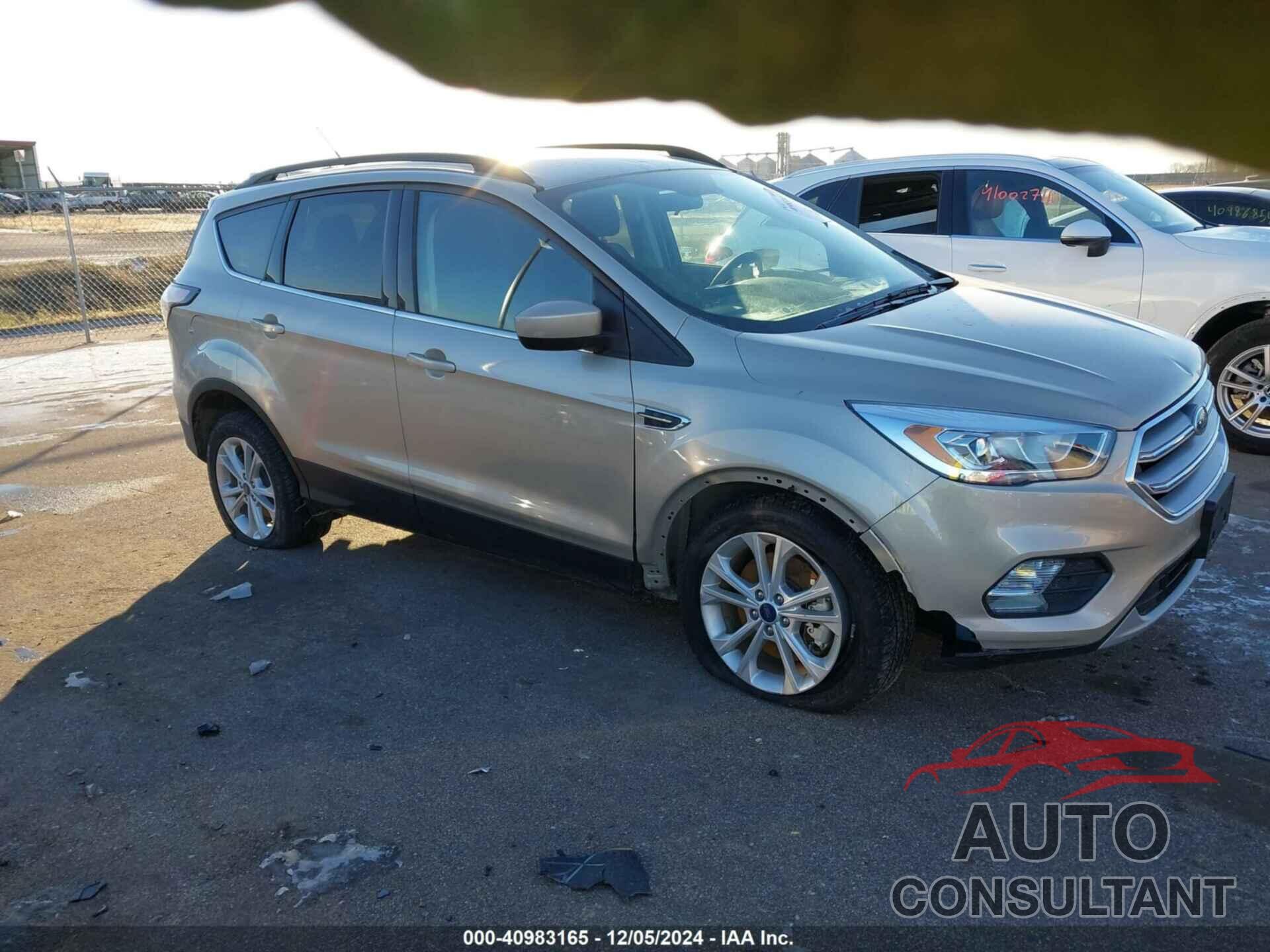 FORD ESCAPE 2017 - 1FMCU9G95HUB81106