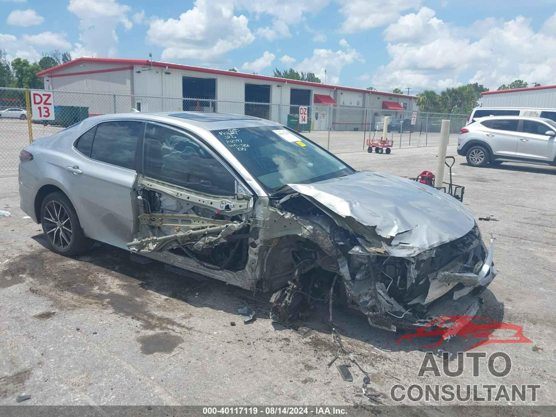 TOYOTA CAMRY 2021 - 4T1T11AK0MU615156