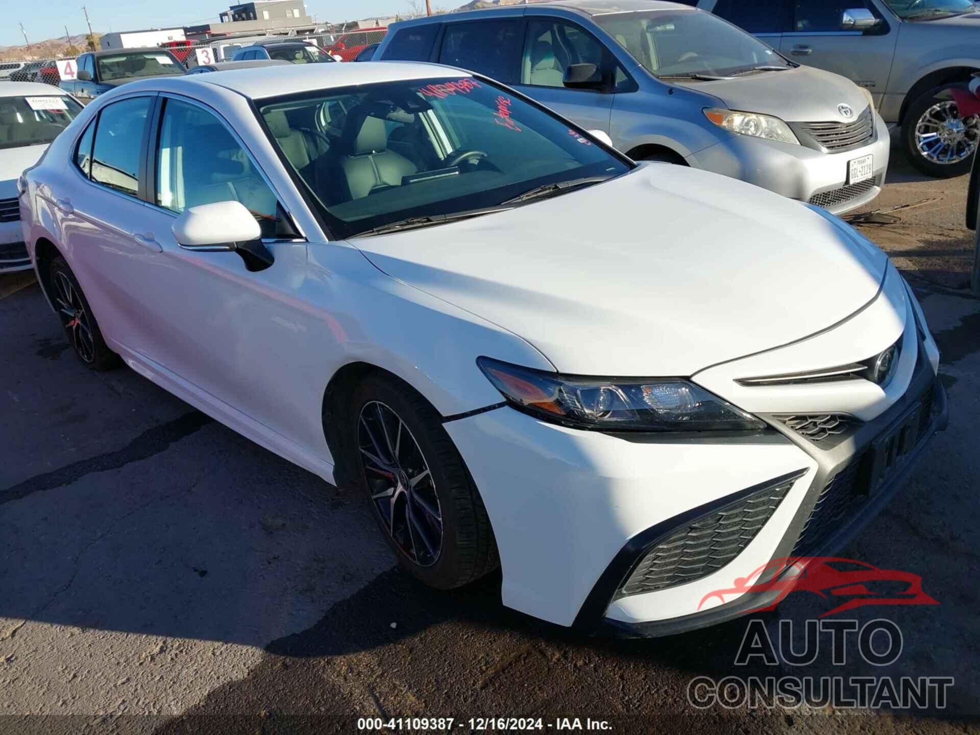 TOYOTA CAMRY 2024 - 4T1G11AK7RU850582