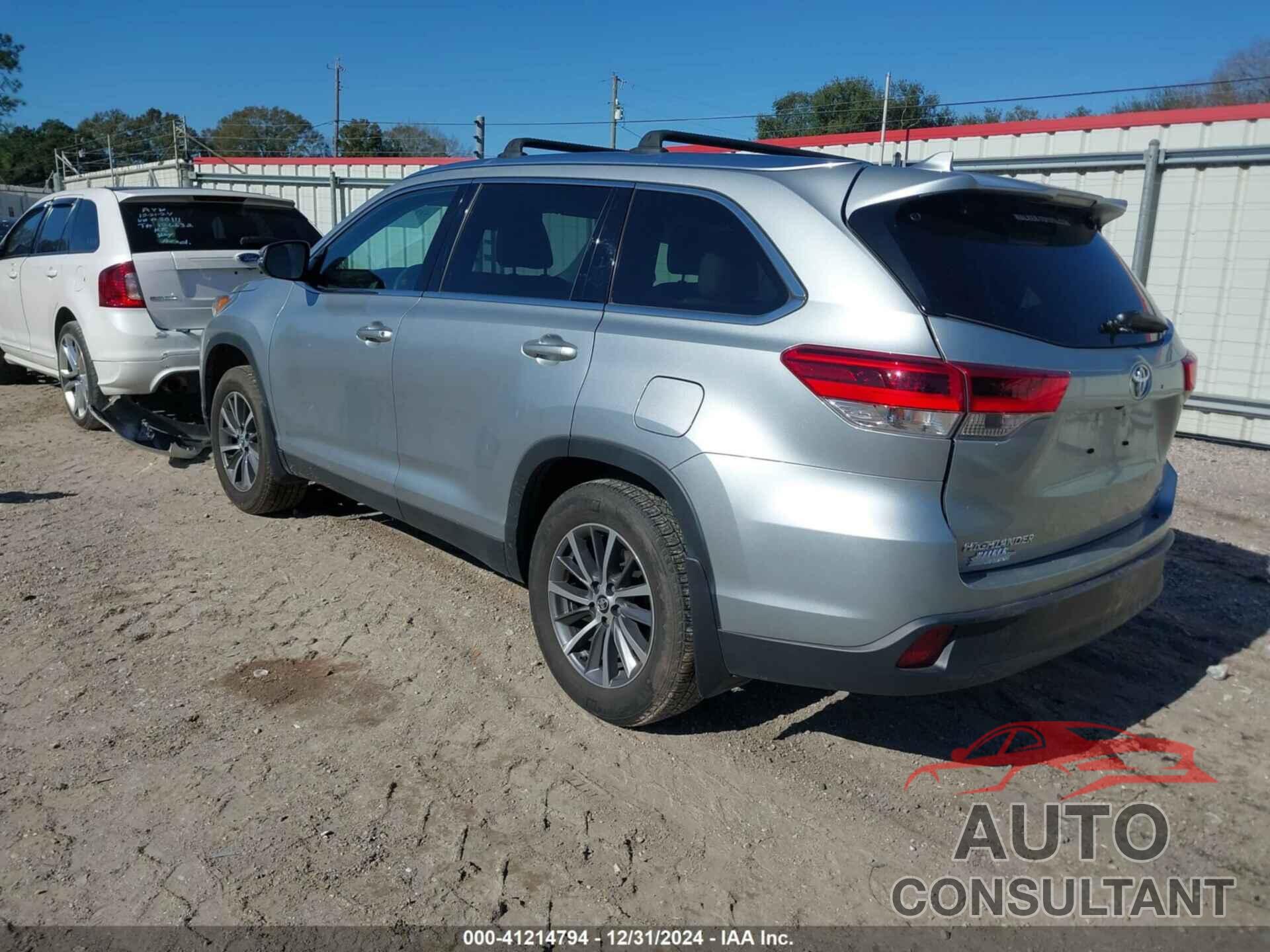 TOYOTA HIGHLANDER 2019 - 5TDKZRFH0KS570709