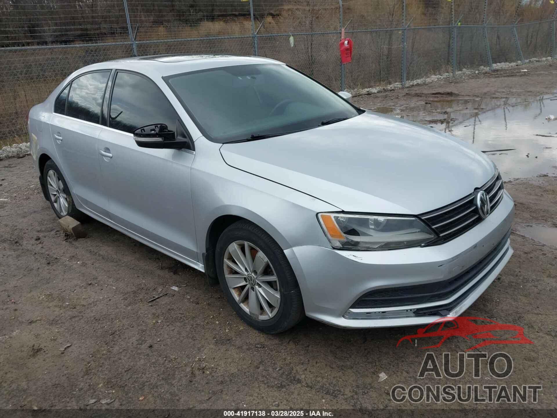 VOLKSWAGEN JETTA 2015 - 3VWD17AJ4FM302117