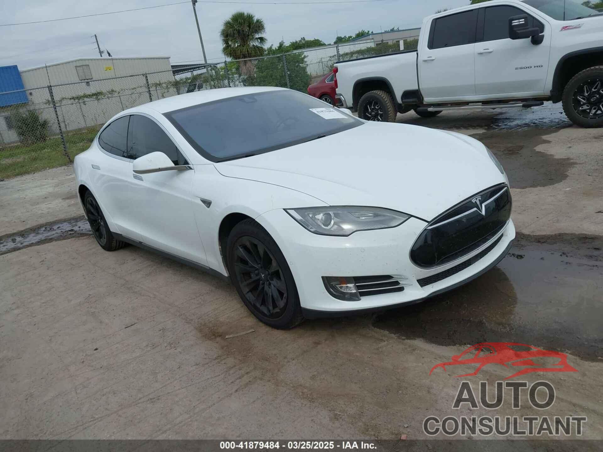 TESLA MODEL S 2014 - 5YJSA1H18EFP49484