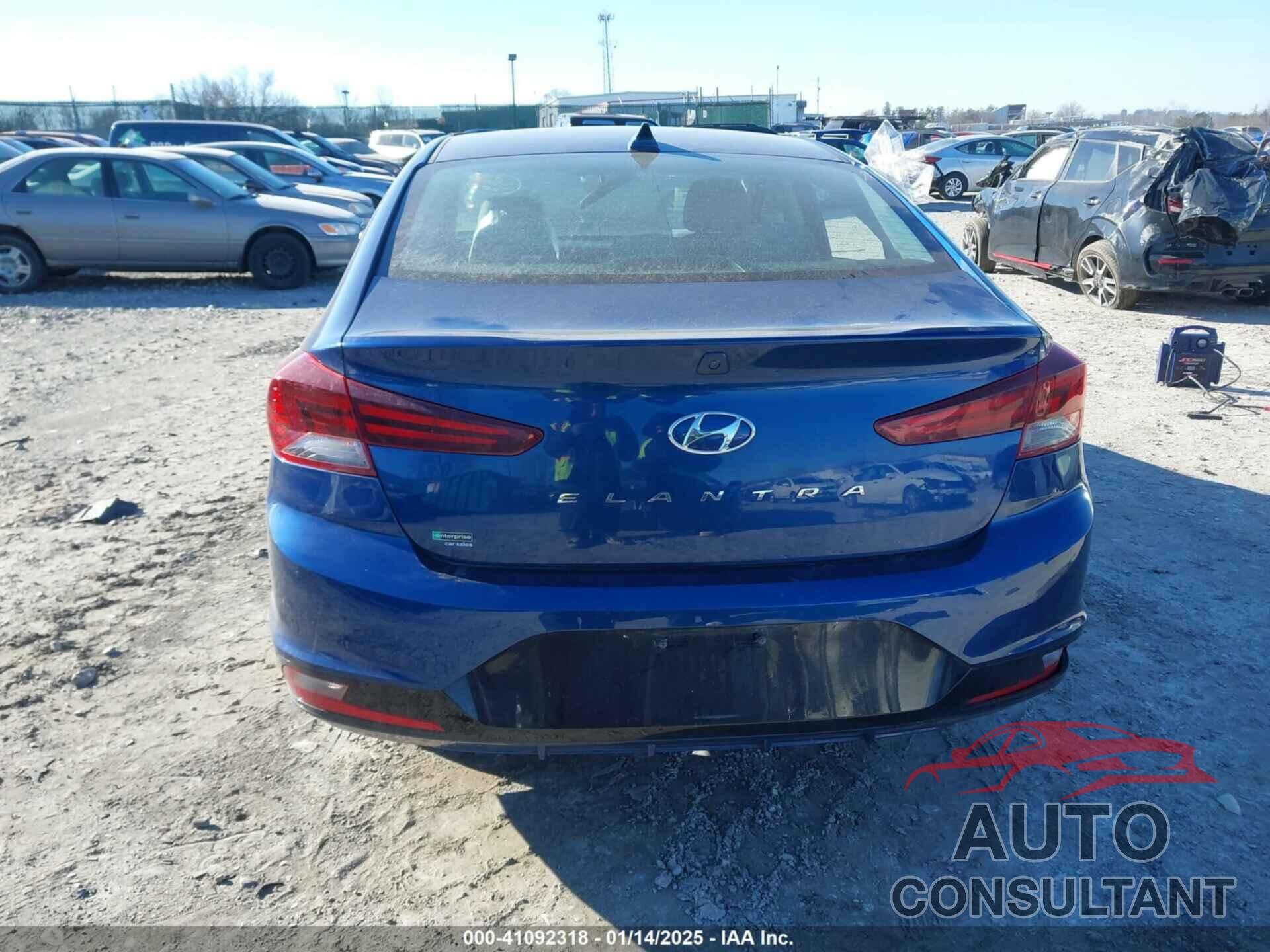 HYUNDAI ELANTRA 2020 - 5NPD84LF3LH631687