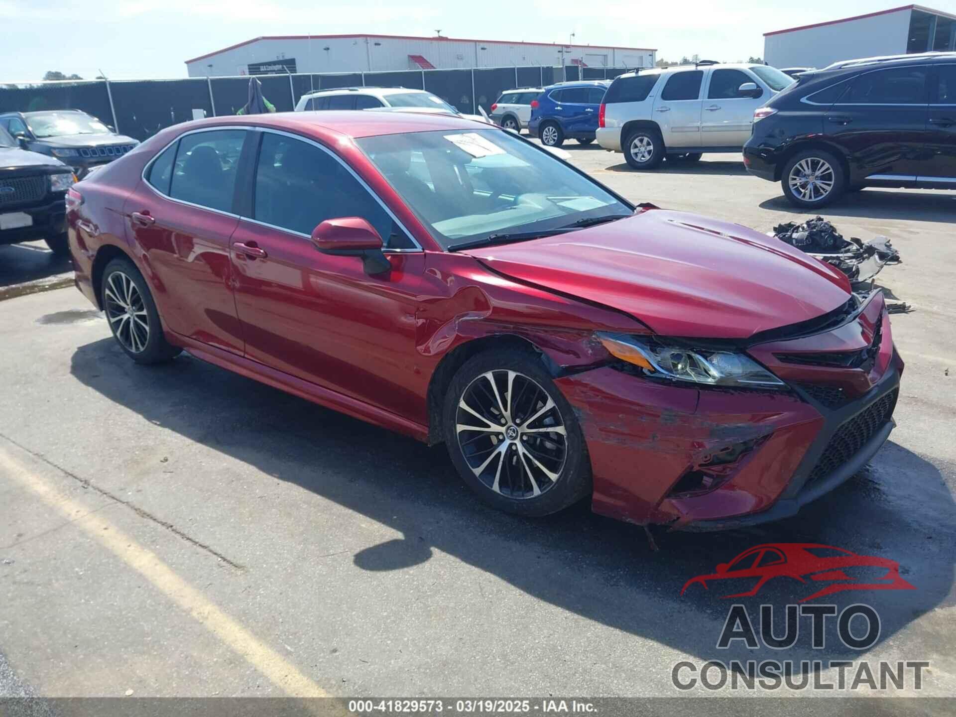 TOYOTA CAMRY 2018 - 4T1B11HK2JU669684