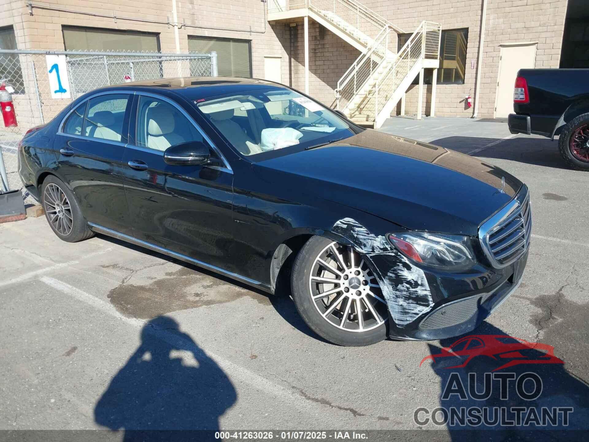 MERCEDES-BENZ E 300 2017 - WDDZF4KB5HA126829