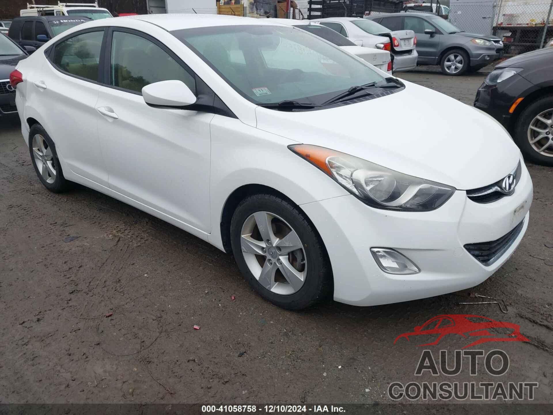 HYUNDAI ELANTRA 2013 - 5NPDH4AE9DH299041