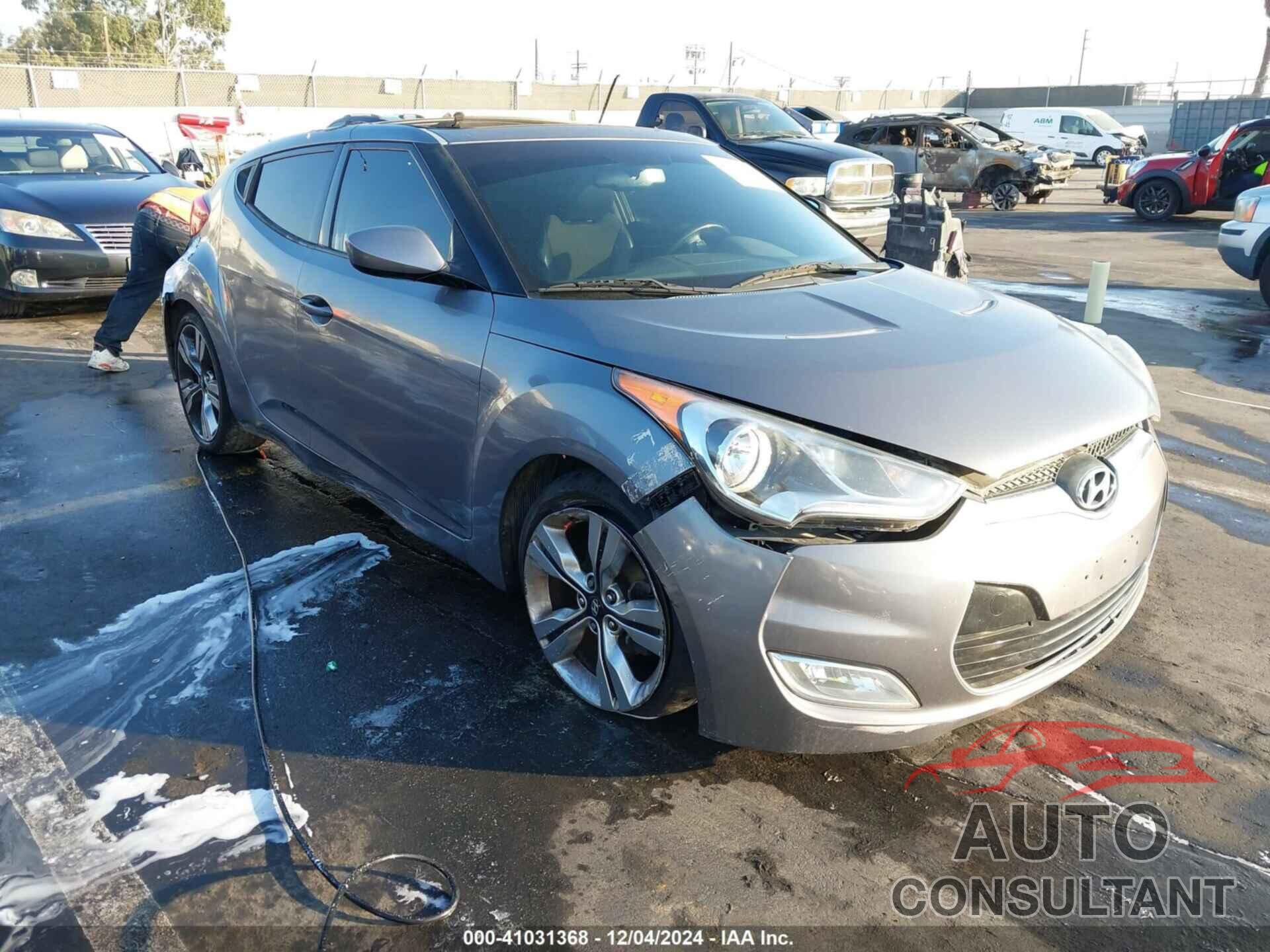 HYUNDAI VELOSTER 2013 - KMHTC6AD5DU089003