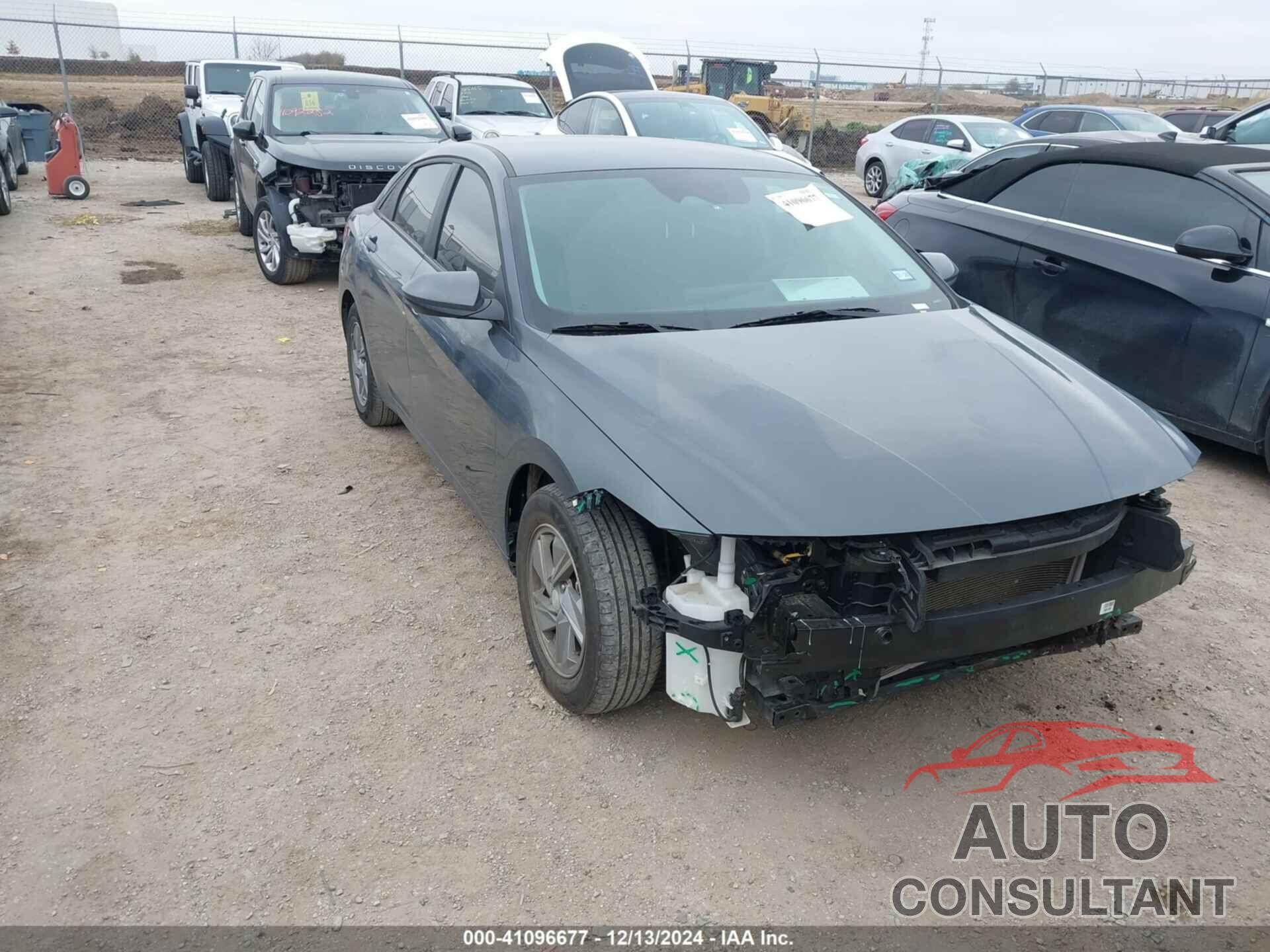 HYUNDAI ELANTRA 2024 - KMHLL4DG3RU694851