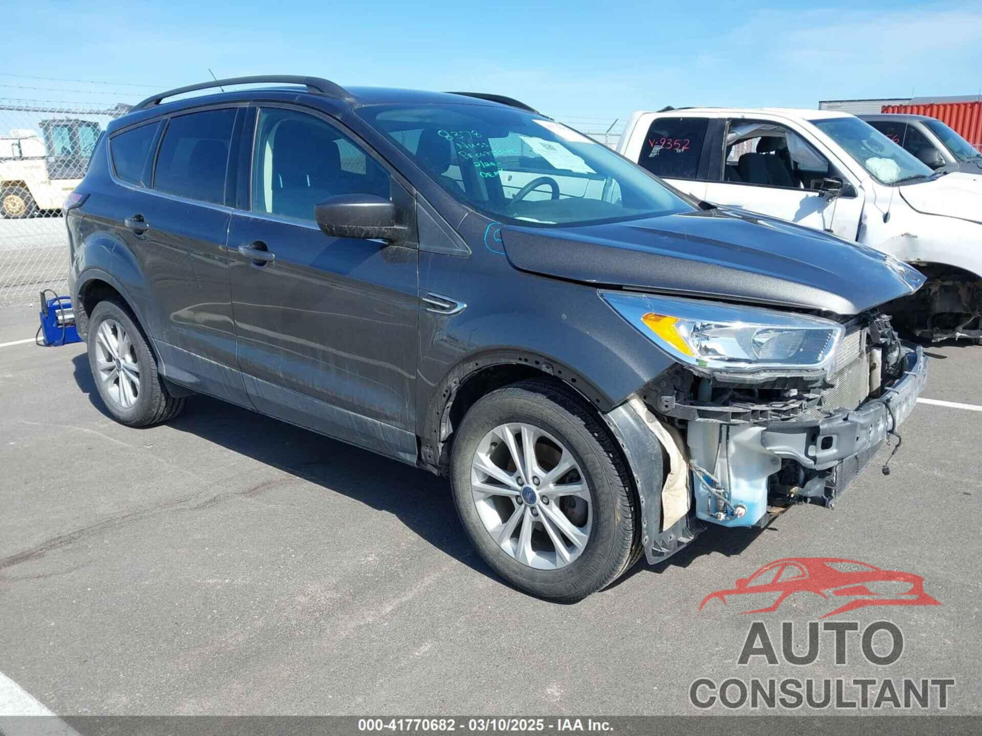FORD ESCAPE 2018 - 1FMCU0GD2JUD35874