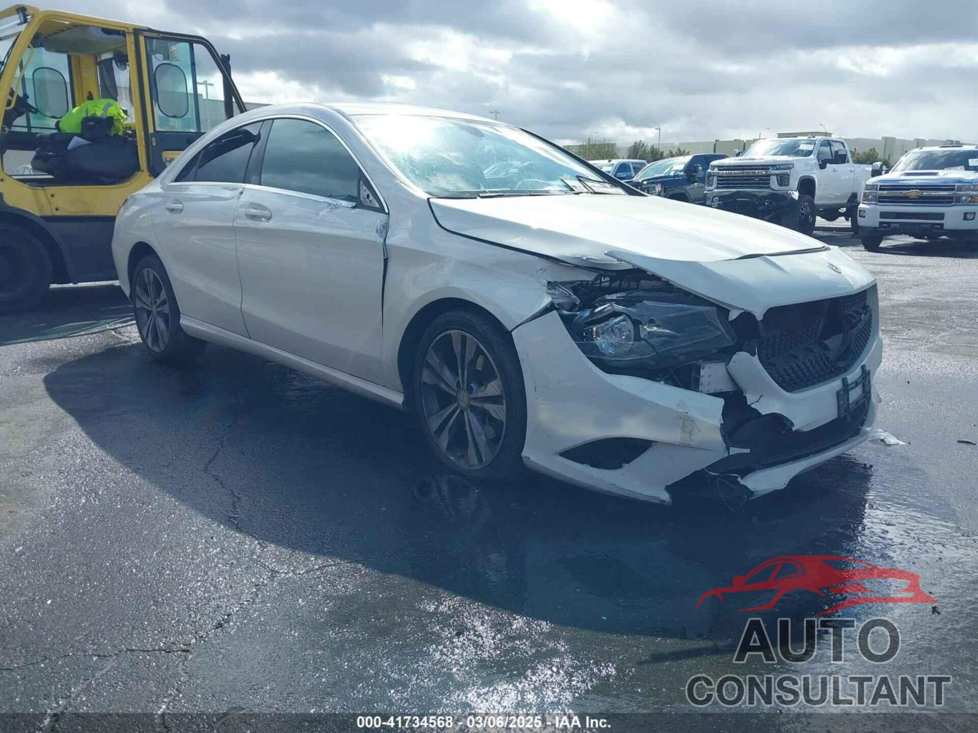 MERCEDES-BENZ CLA 250 2015 - WDDSJ4EB8FN203842