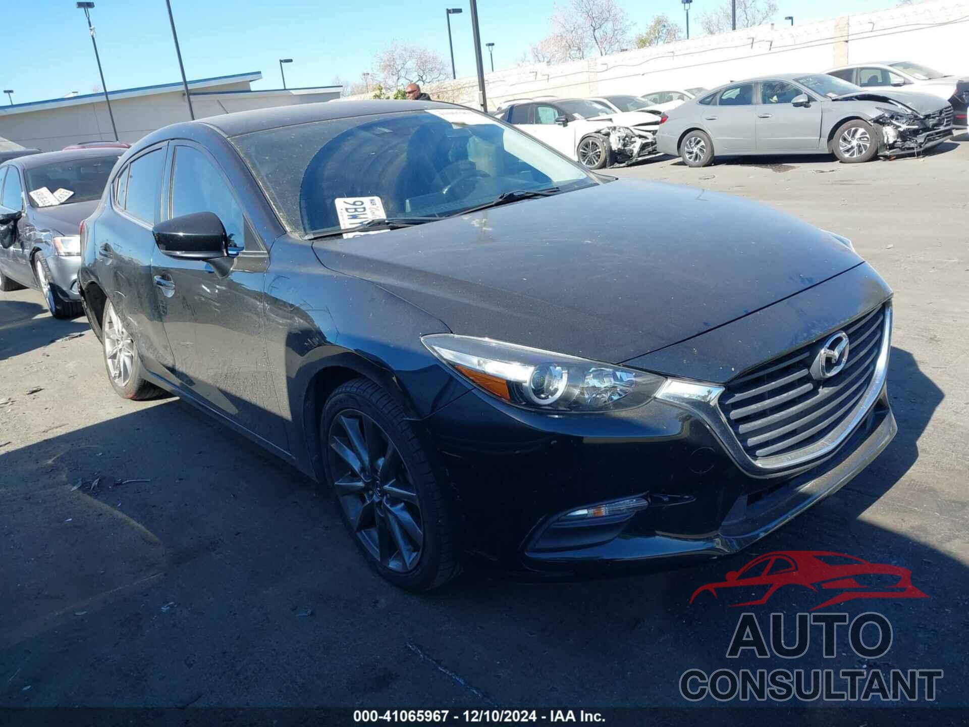 MAZDA MAZDA3 2018 - 3MZBN1L32JM273992