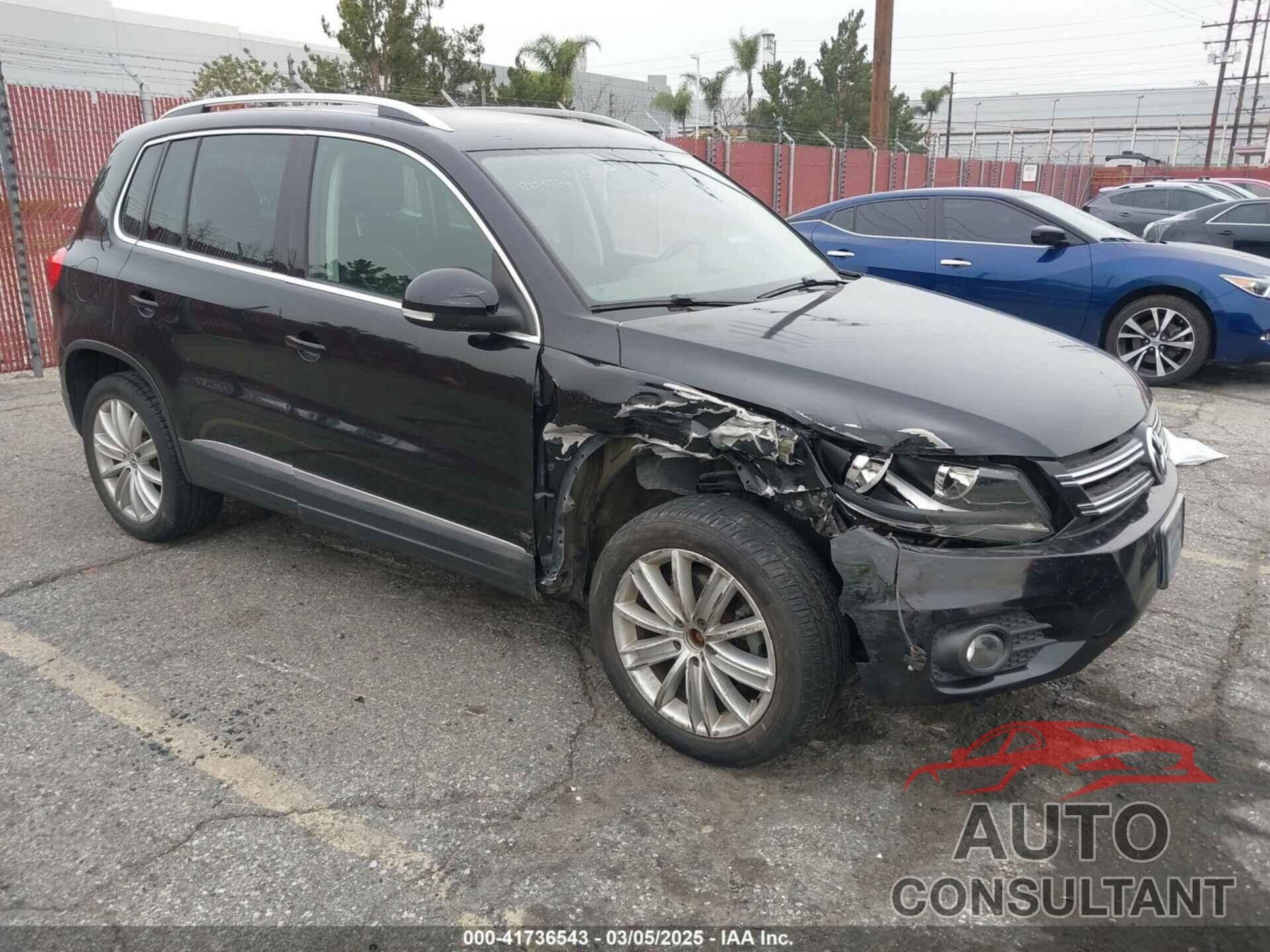 VOLKSWAGEN TIGUAN 2013 - WVGAV7AX8DW536932
