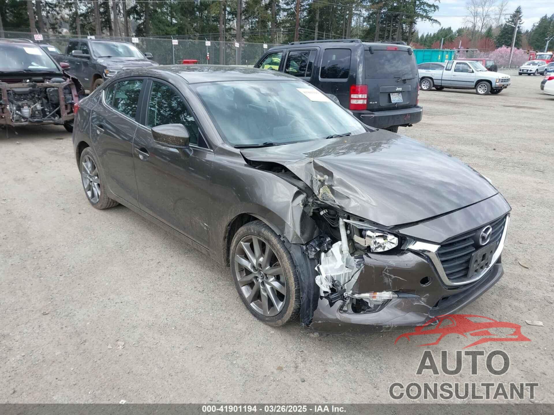 MAZDA MAZDA3 2018 - 3MZBN1V35JM166559