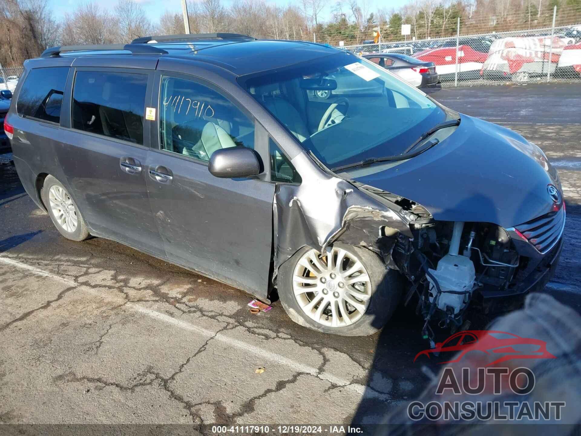 TOYOTA SIENNA 2014 - 5TDYK3DC8ES441592