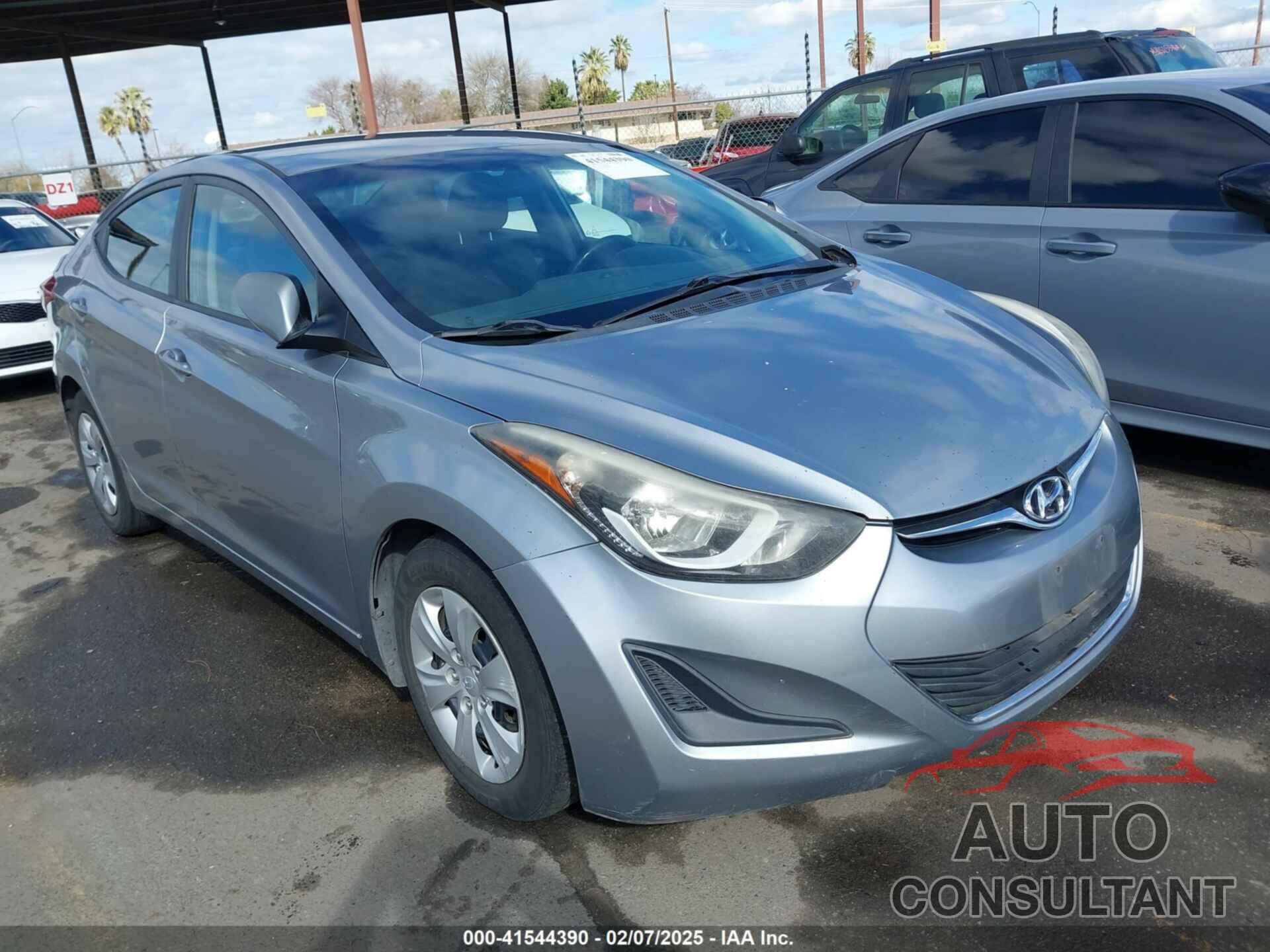 HYUNDAI ELANTRA 2016 - 5NPDH4AE8GH698947