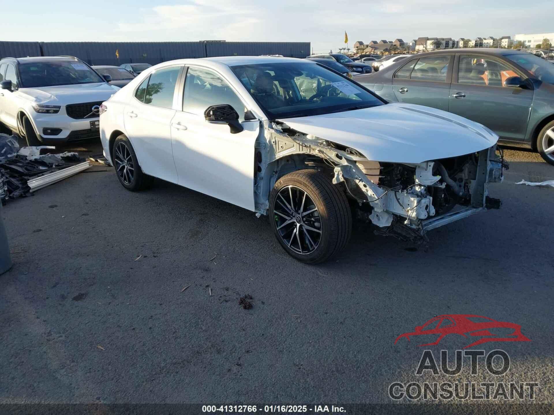 TOYOTA CAMRY 2023 - 4T1G11AK9PU083489